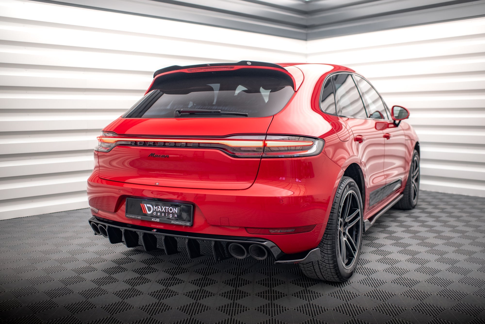 Prelungire splitter bara spate Porsche Macan Standard / GTS / Sport Design Mk1 Facelift 2014-2021 v3 - Maxton Design