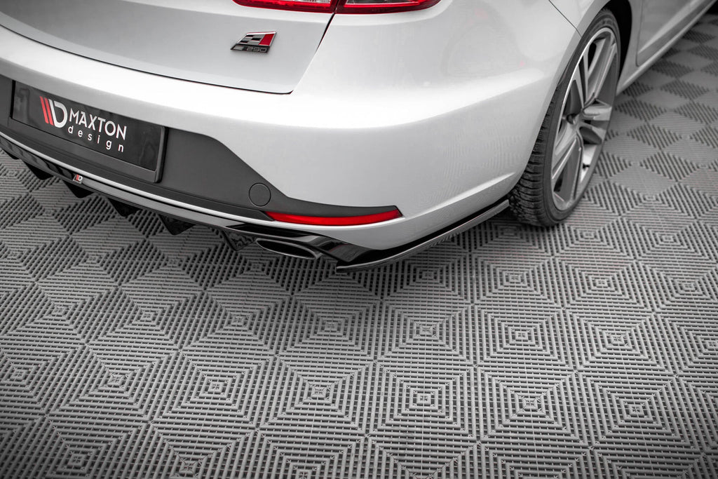 Prelungire splitter bara spate Seat Leon Cupra Sportstourer Mk3 2012-2016 v31 - Maxton Design