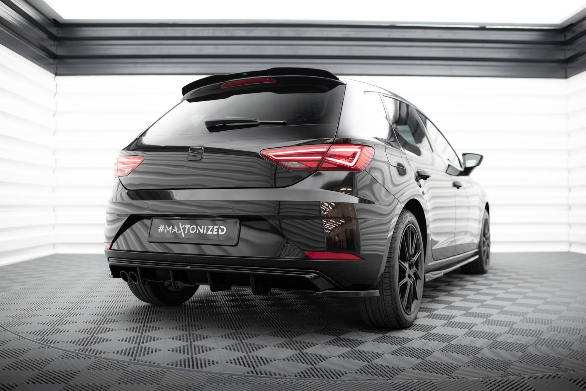 Prelungire splitter bara spate Seat Leon Mk3 Facelift 2016-2020 v29 - Maxton Design
