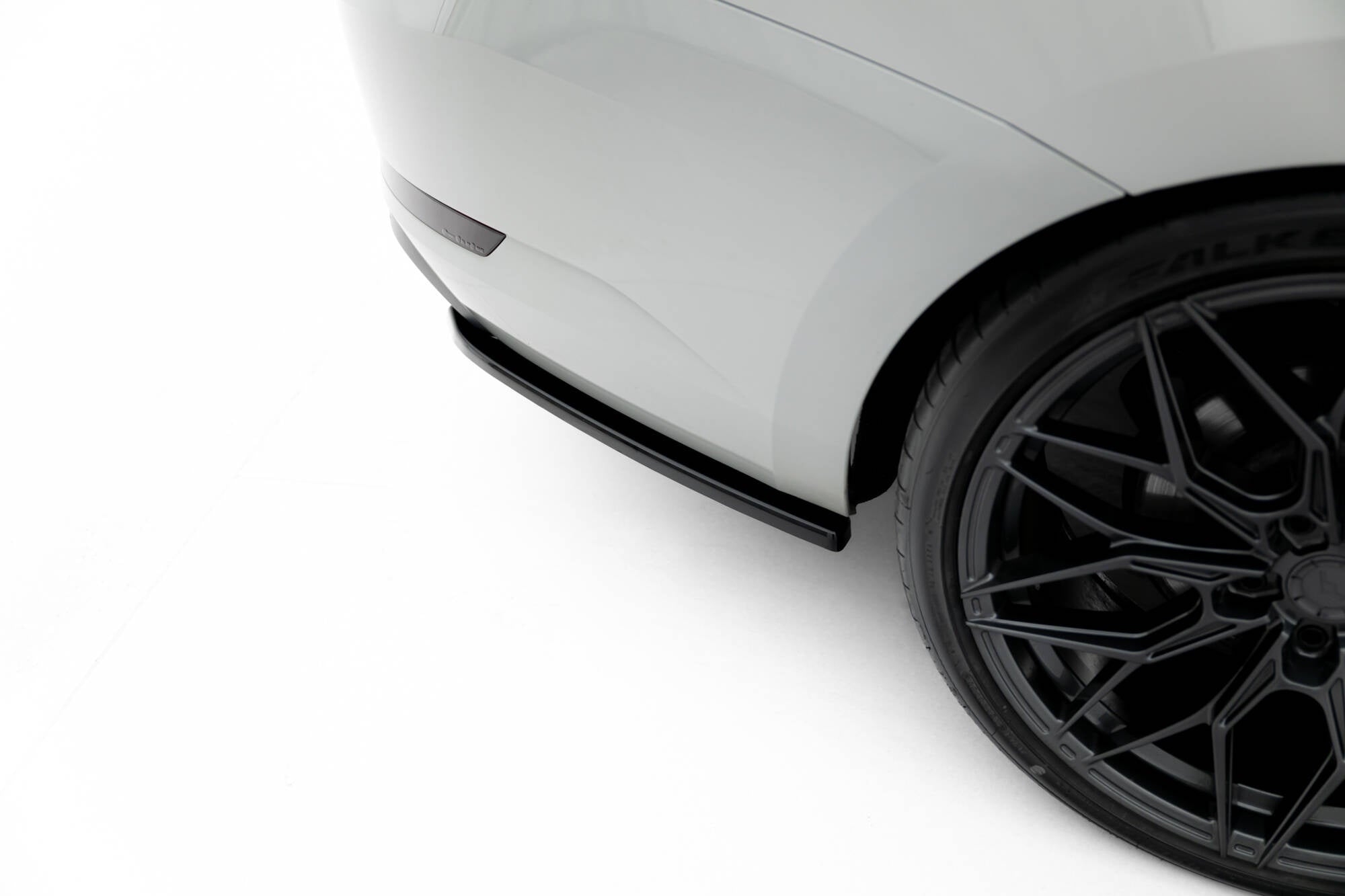 Prelungire splitter bara spate Skoda Superb Liftback / Combi Mk3 2015-2019 v5 - Maxton Design