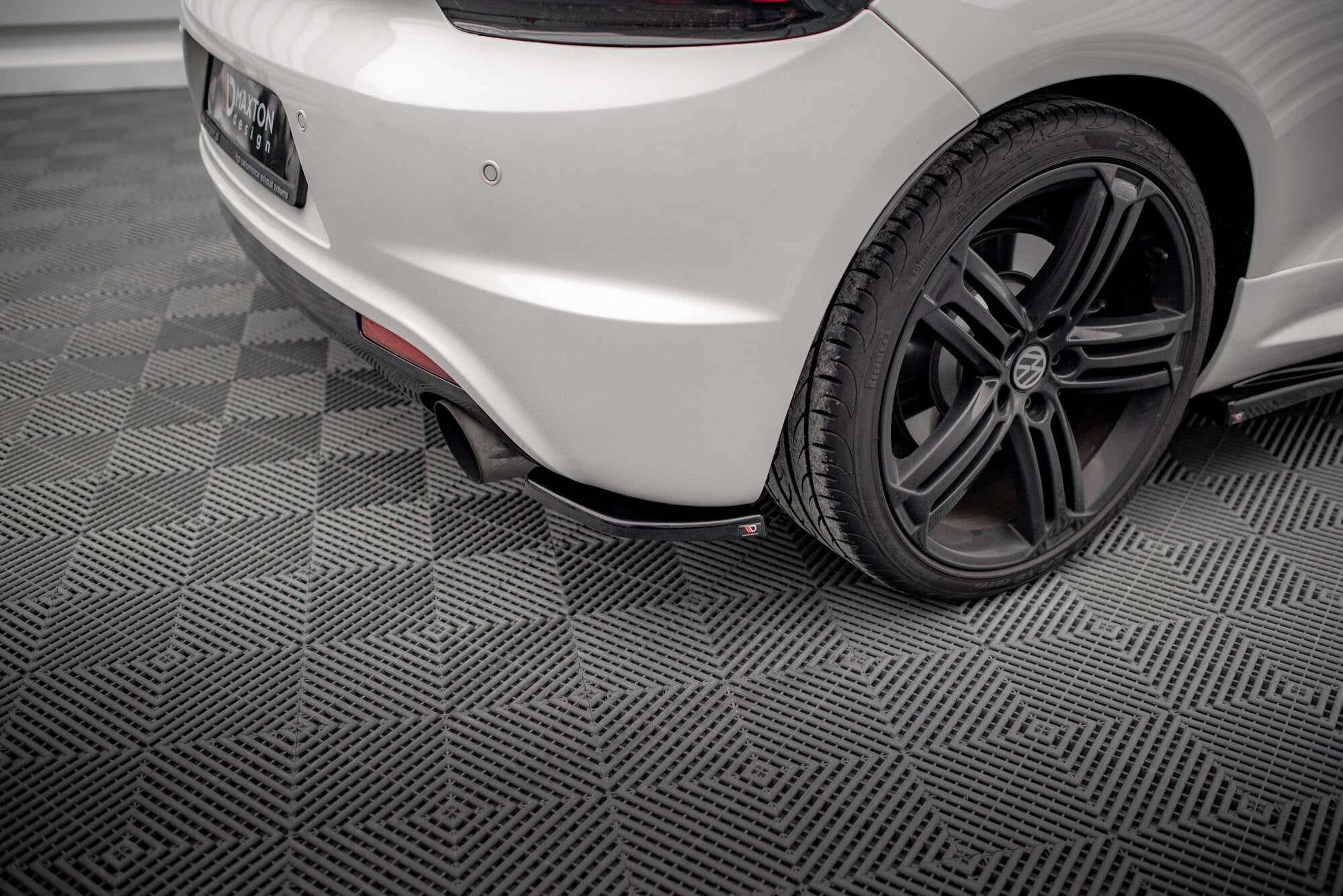 Prelungire splitter bara spate Volkswagen Scirocco R Mk3 2008-2014 v9 - Maxton Design