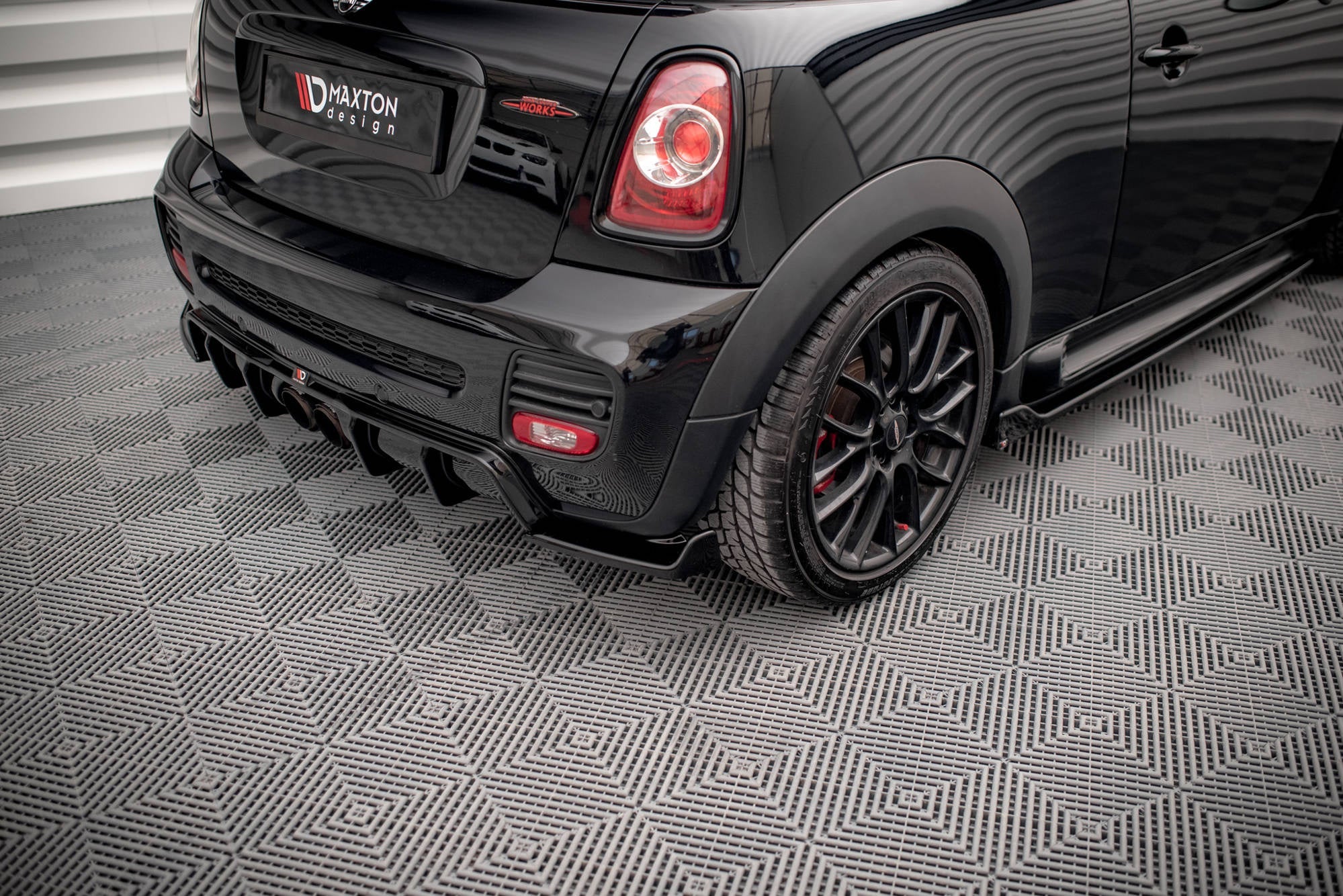 Prelungire splitter bara spate Mini Cooper John Cooper Works R56 2006-2010 v7 - Maxton Design