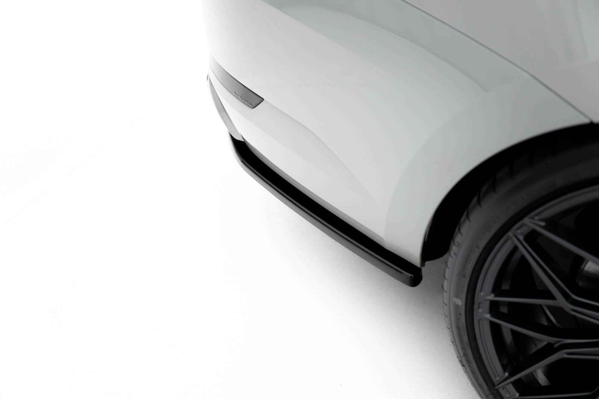 Prelungire splitter bara spate Skoda Superb Liftback / Combi Mk3 2015-2019 v6 - Maxton Design