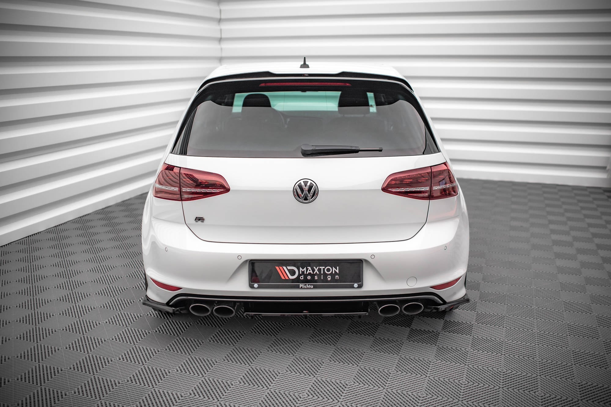 Prelungire splitter bara spate Volkswagen Golf 7 R 2013-2016 v32 - Maxton Design