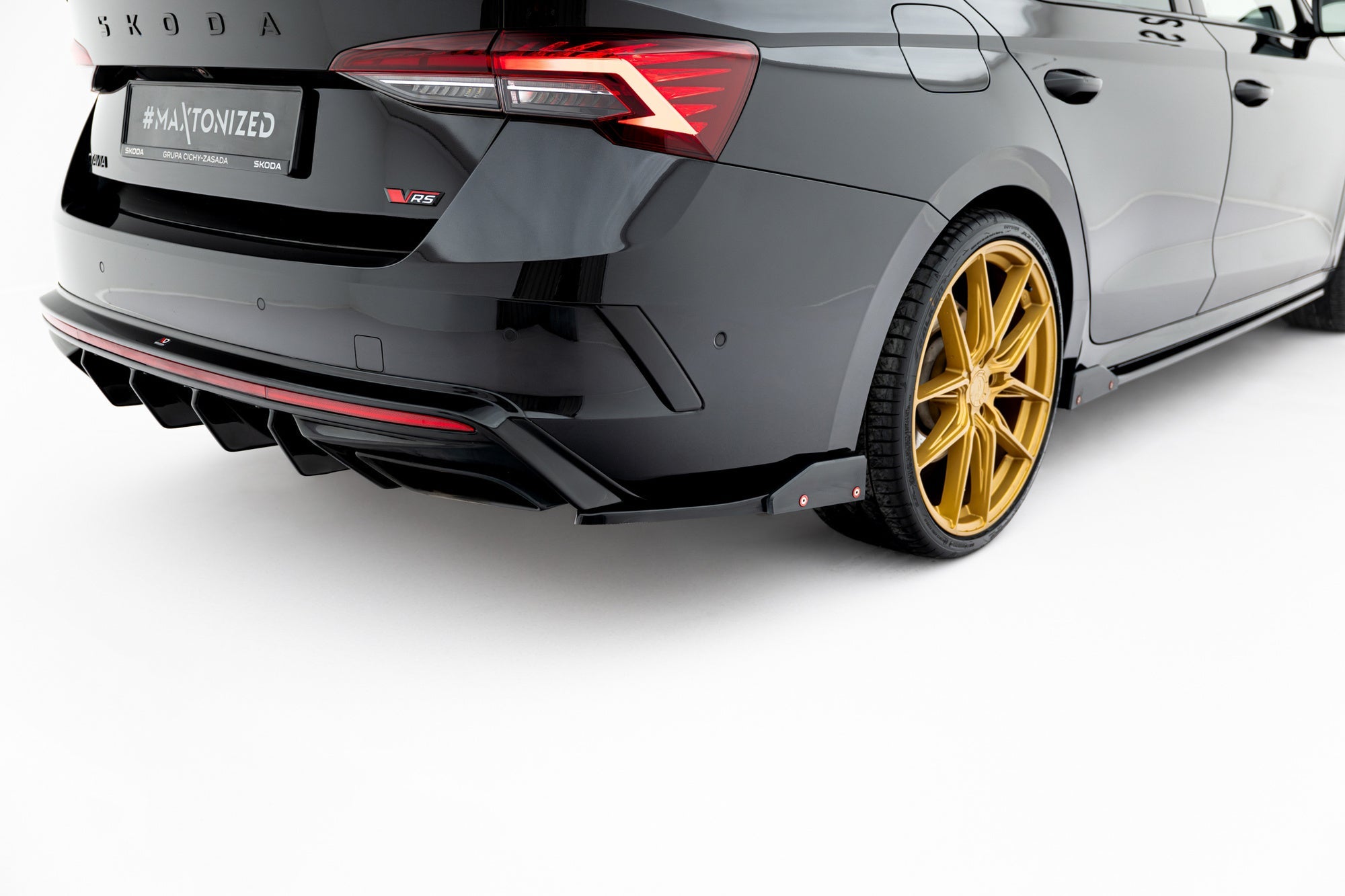 Prelungire splitter bara spate si flapsuri Skoda Octavia RS Combi / Liftback Mk4 / Mk4 Facelift 2020- v22 - Maxton Design