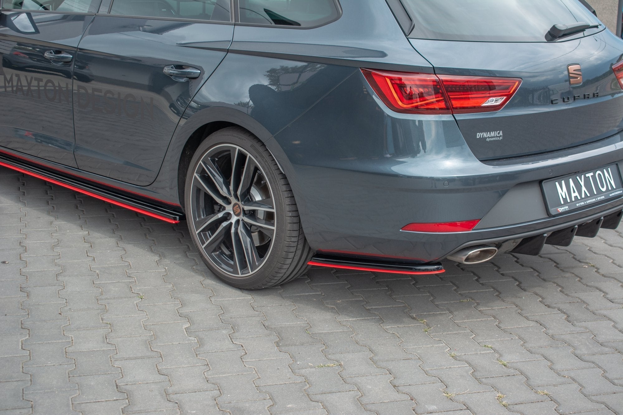 Prelungire splitter bara spate Seat Leon Mk3 Cupra ST Facelift 2017- v10 - Maxton Design