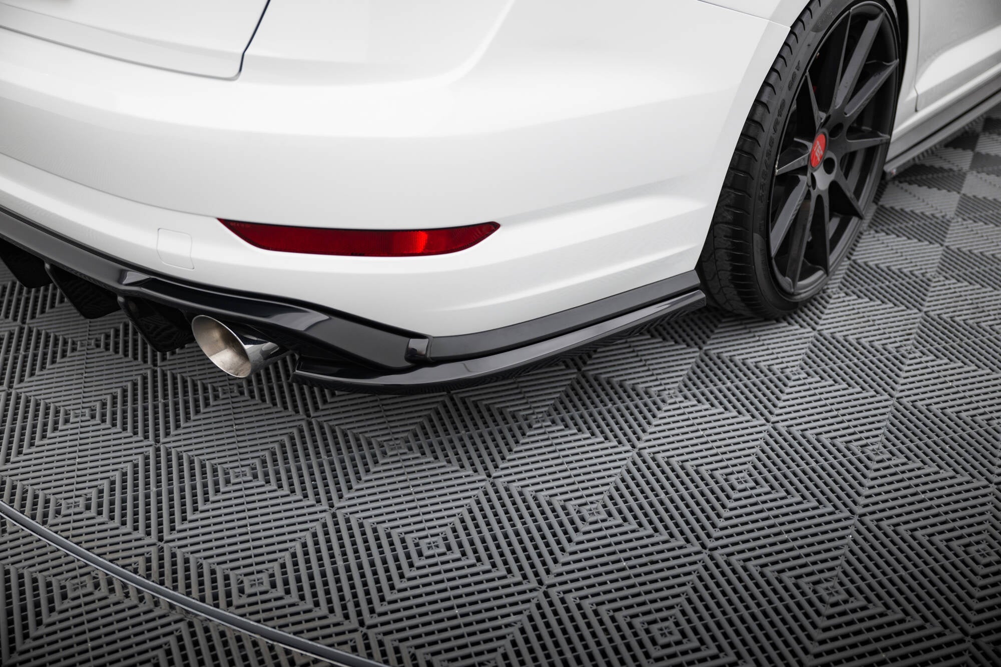 Prelungire splitter bara spate Volkswagen Jetta GLI Mk7 2018-2021 v5 - Maxton Design