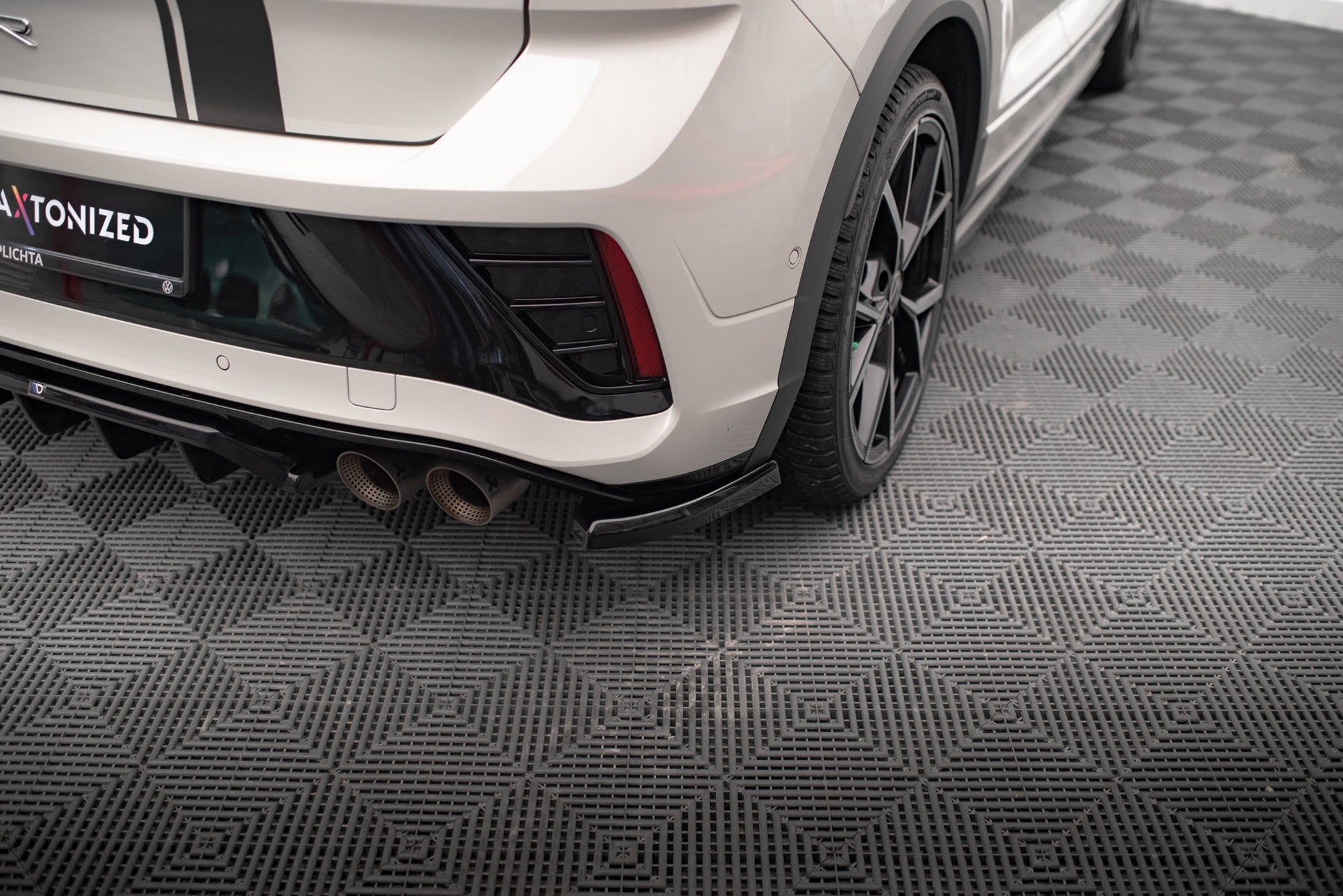 Prelungire splitter bara spate Volkswagen T-Roc R Mk1 Facelift 2021- v5 - Maxton Design