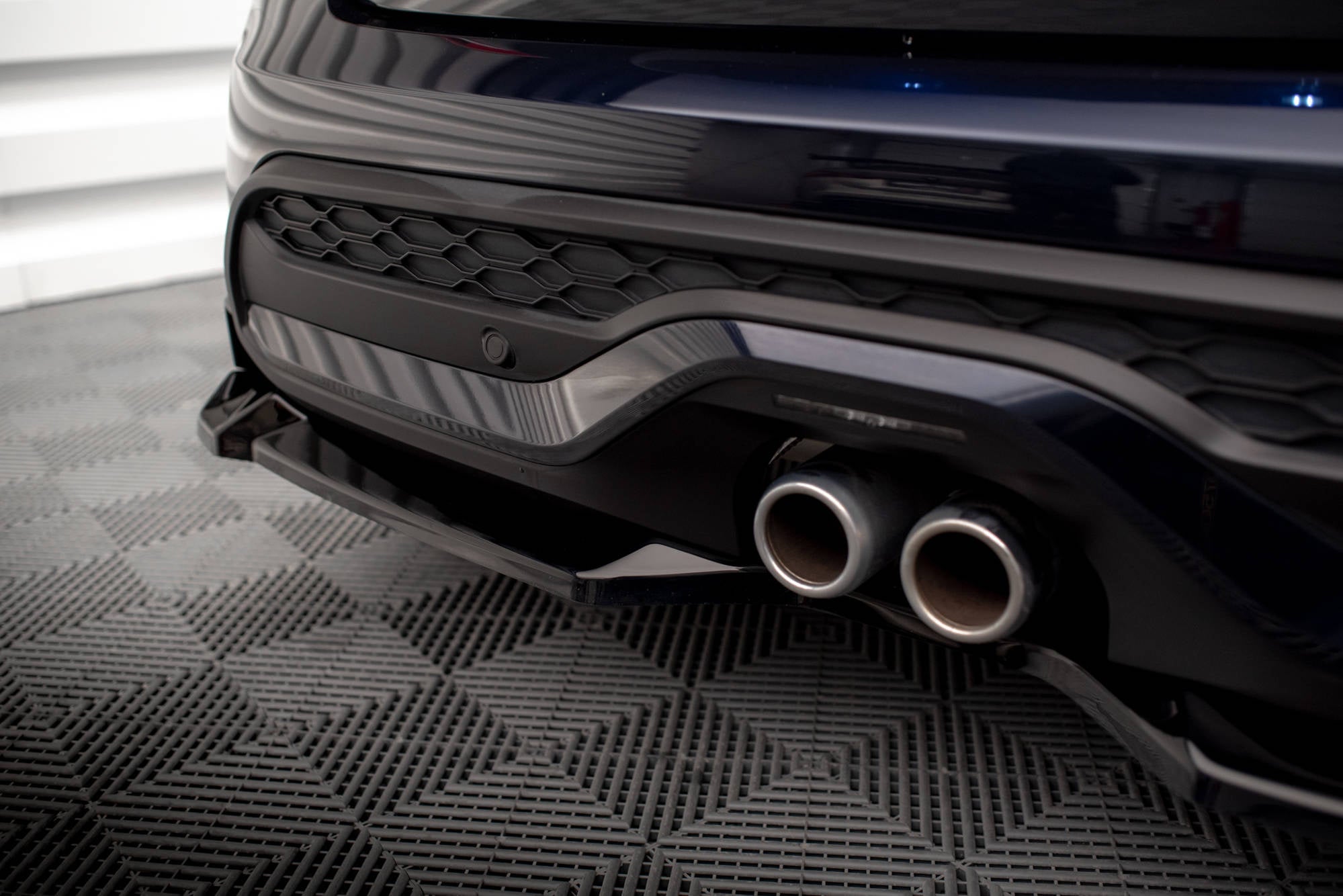 Prelungire splitter bara spate Mini Cooper S F56 Facelift 2022- v2 - Maxton Design