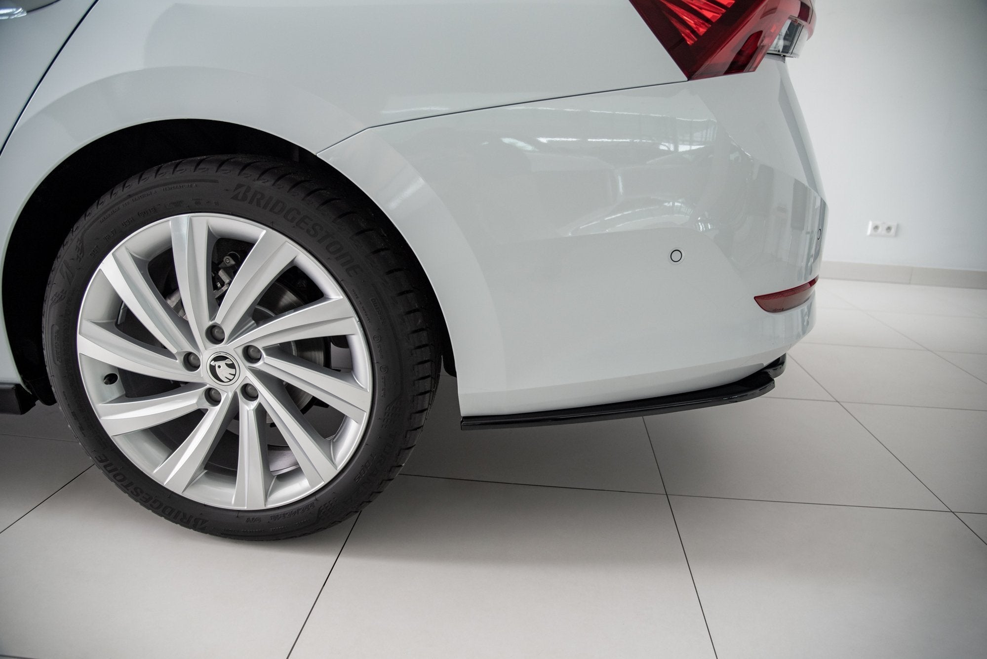 Prelungire splitter bara spate Skoda Octavia Mk4 2019- v1 - Maxton Design