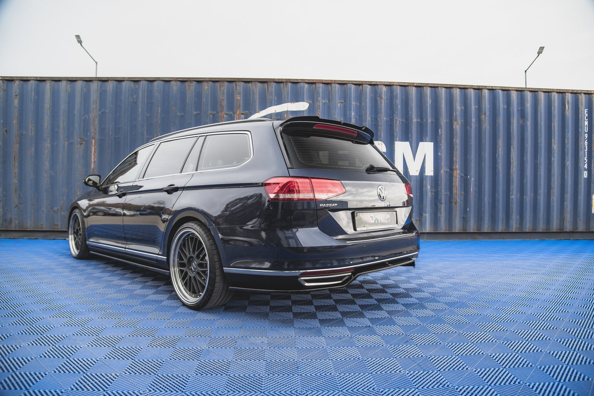 Prelungire splitter bara spate Volkswagen Passat B8 2014- v5 - Maxton Design