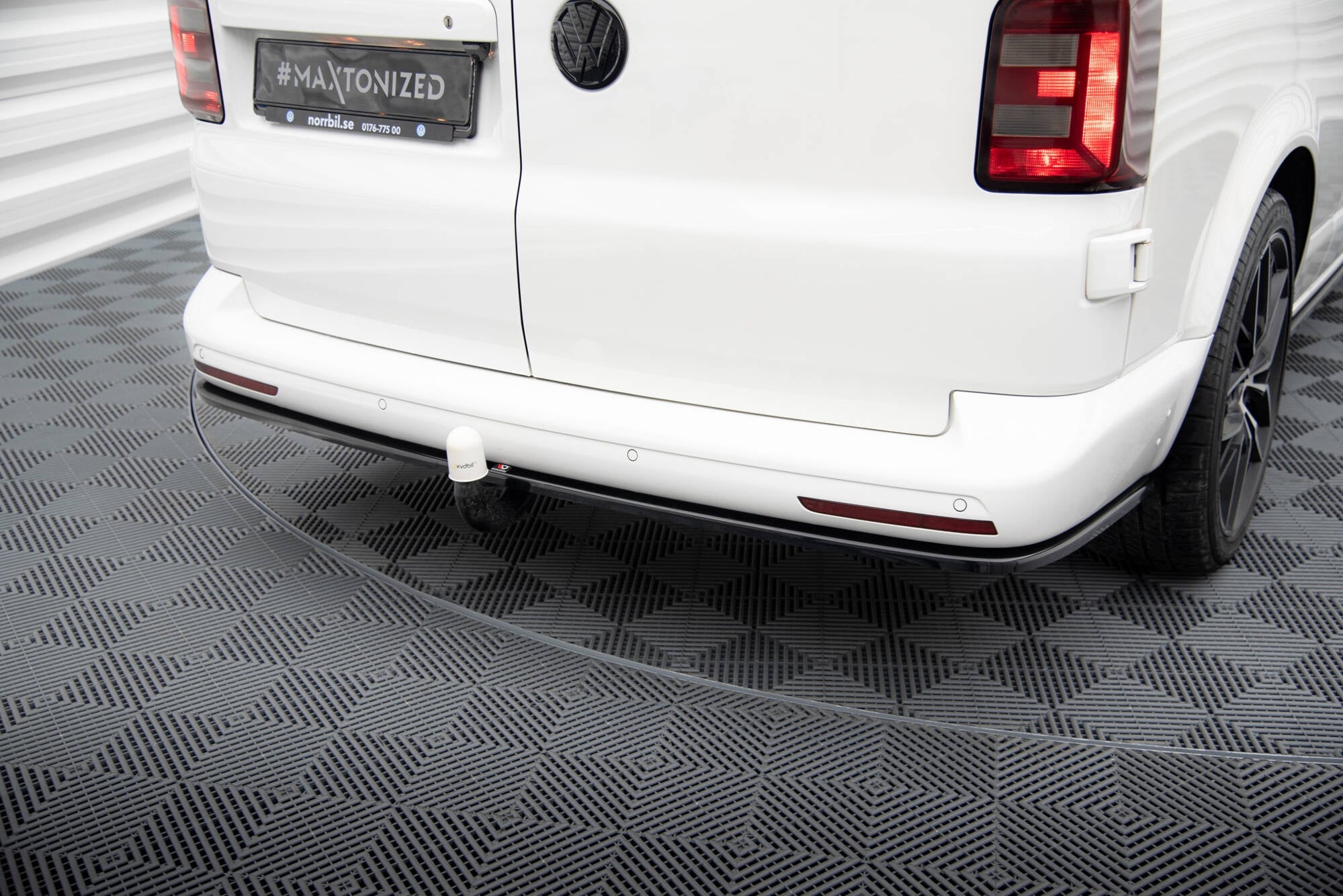 Prelungire splitter bara spate Volkswagen T6 Long Facelift 2019-2023 v3 - Maxton Design