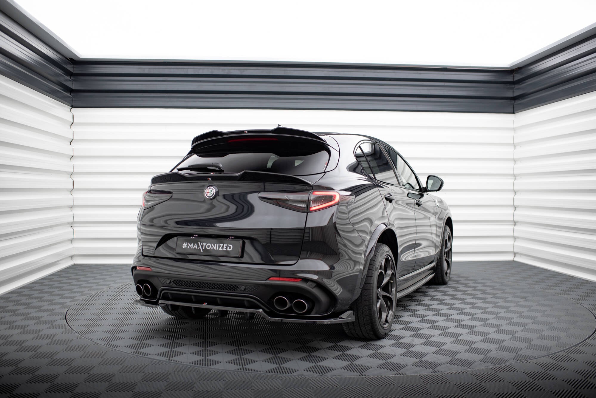 Prelungire splitter bara spate Alfa Romeo Stelvio Quadrifoglio Mk1 2016-2020 v3 - Maxton Design