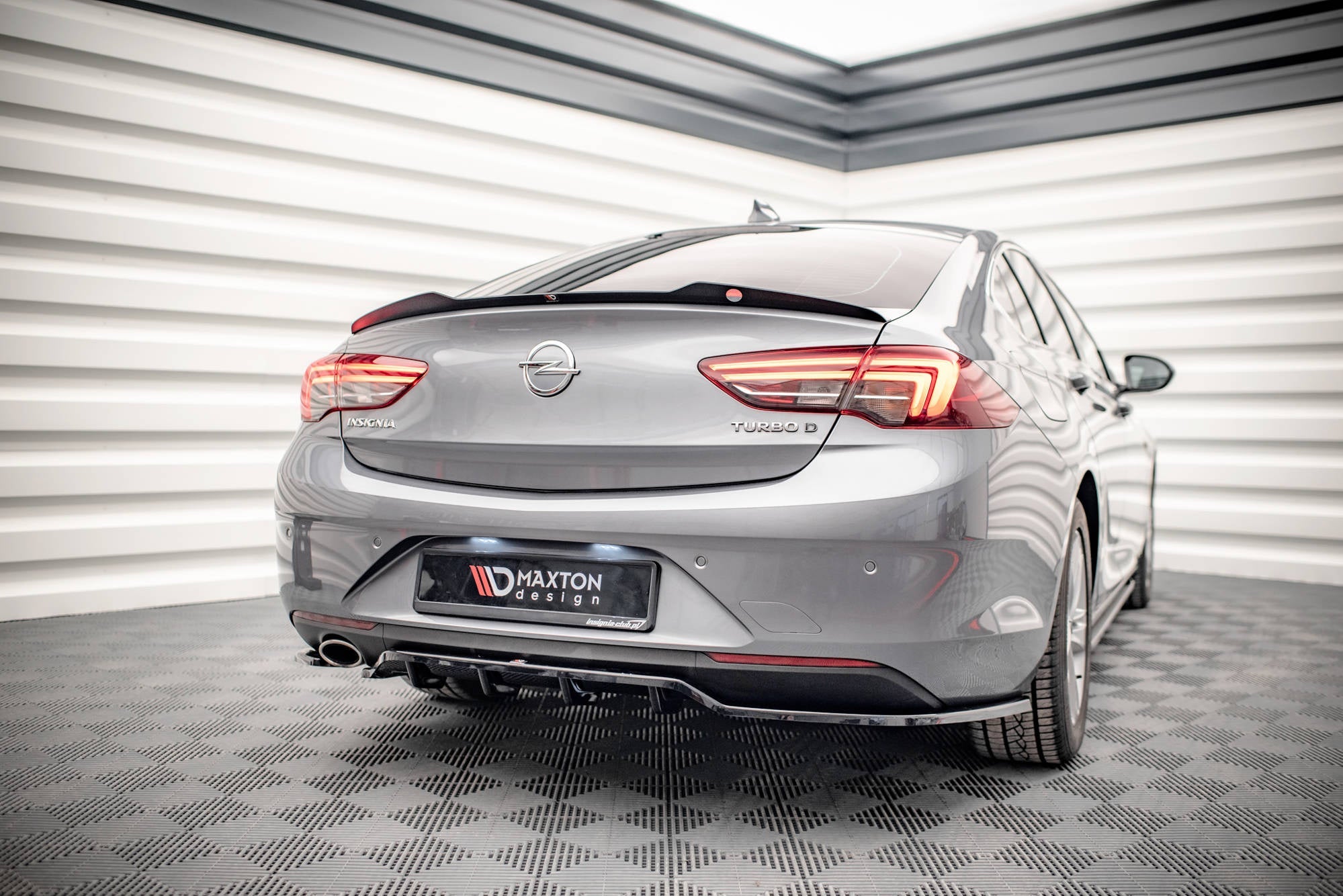 Prelungire splitter bara spate Opel Insignia Mk2 2017- v1 - Maxton Design