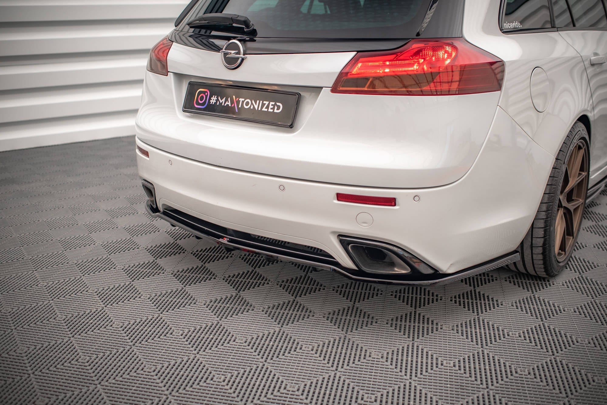 Prelungire splitter bara spate Opel Insignia OPC Mk1 2009-2013 v3 - Maxton Design