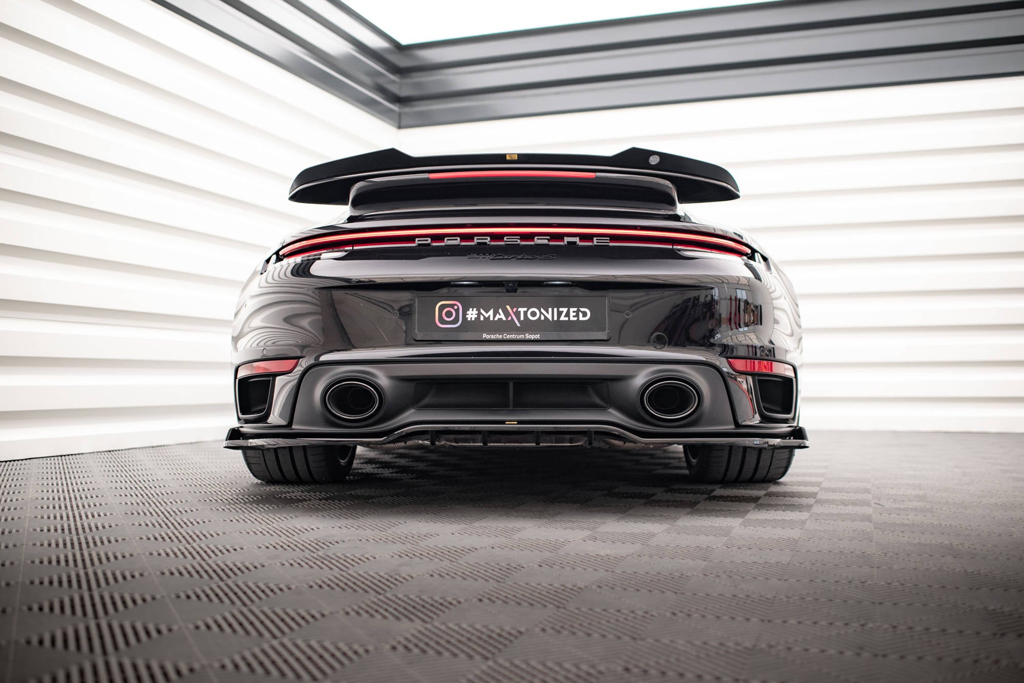 Prelungire splitter bara spate Porsche 911 Turbo S 992 2020- v3 - Maxton Design