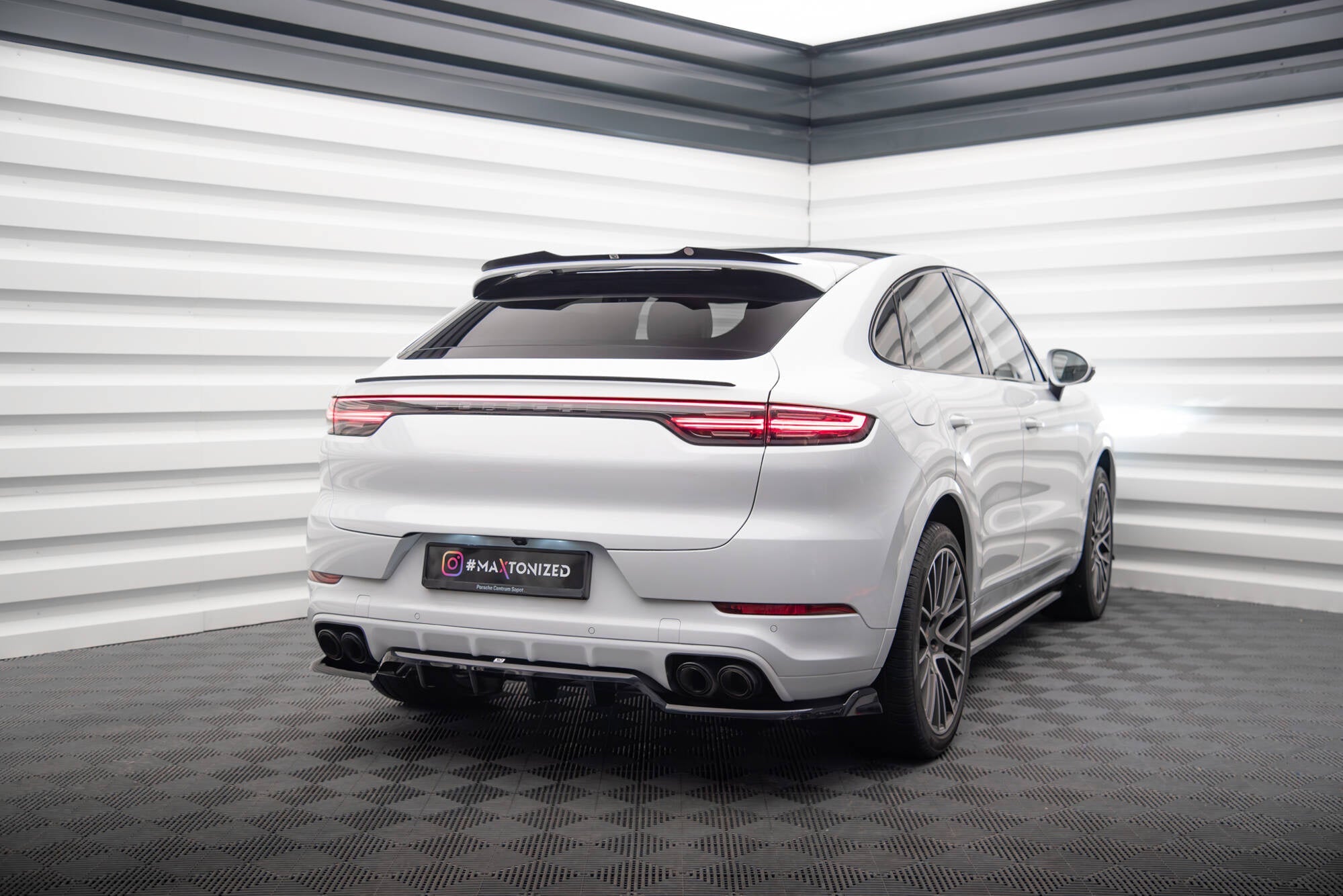 Prelungire splitter bara spate Porsche Cayenne Coupe Mk3 2018-2023 v2 - Maxton Design