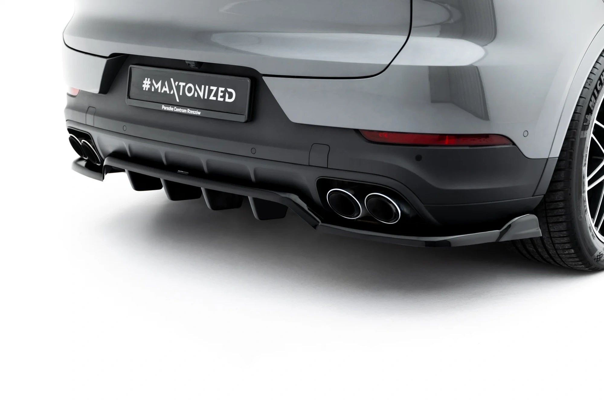 Prelungire splitter bara spate (cu aripi laterale) Porsche Cayenne SUV / Coupe Mk3 Facelift - Maxton Design