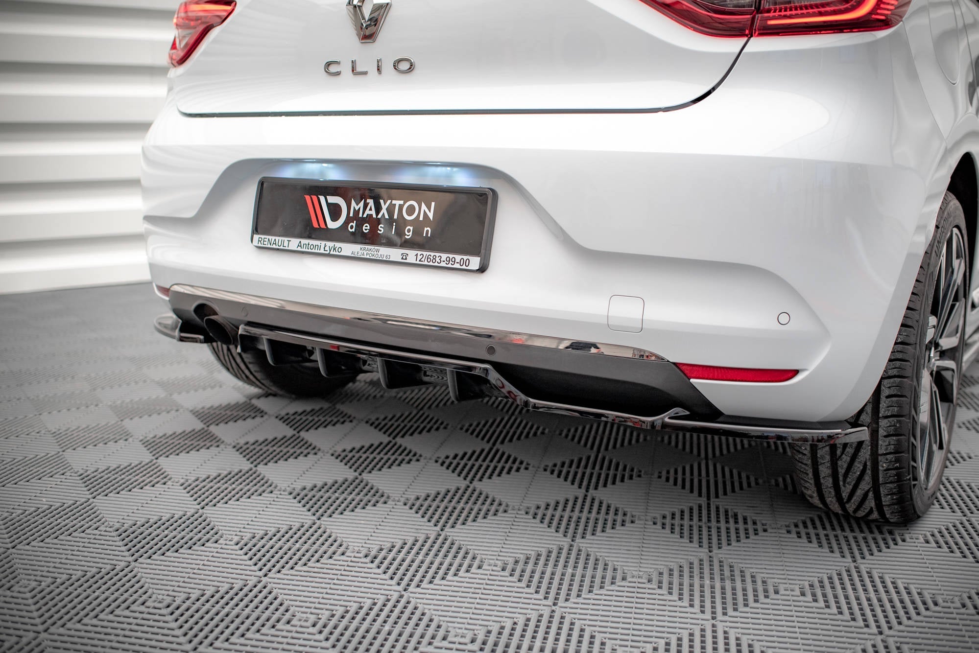 Prelungire splitter bara spate Renault Clio Mk5 2019- v1 - Maxton Design