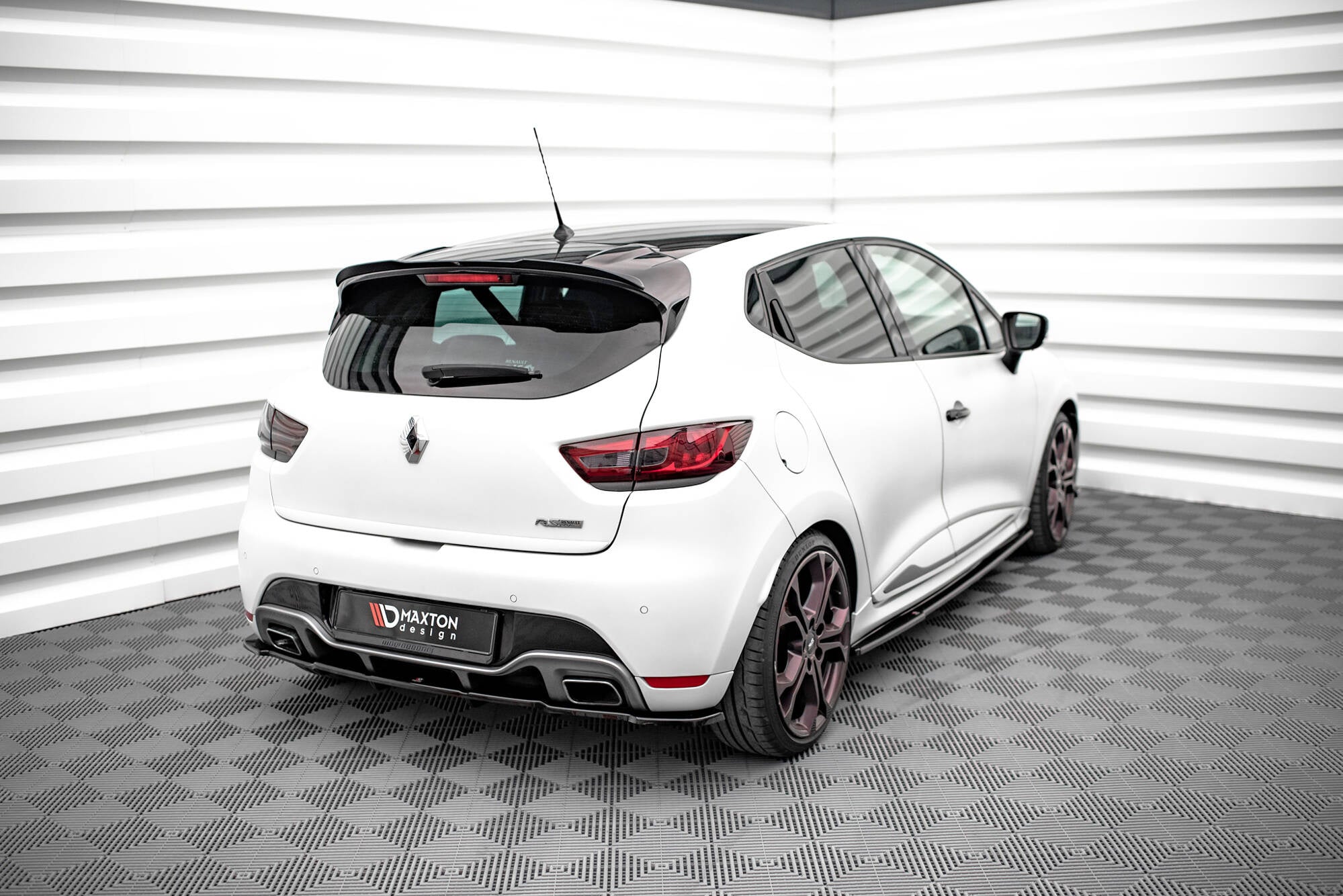 Prelungire splitter bara spate Renault Clio RS Mk4 2013-2019 v4 - Maxton Design
