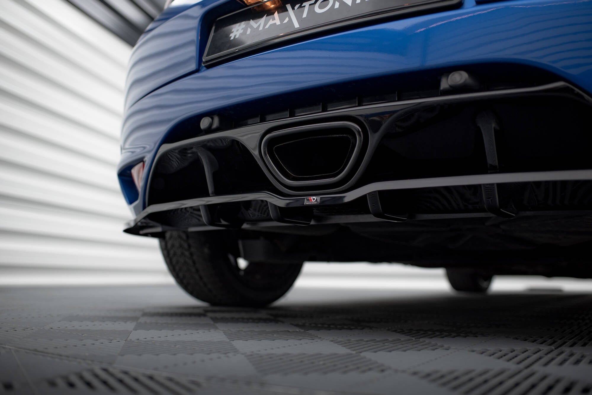Prelungire splitter bara spate Renault Megane RS Mk3 2010-2015 v5 - Maxton Design