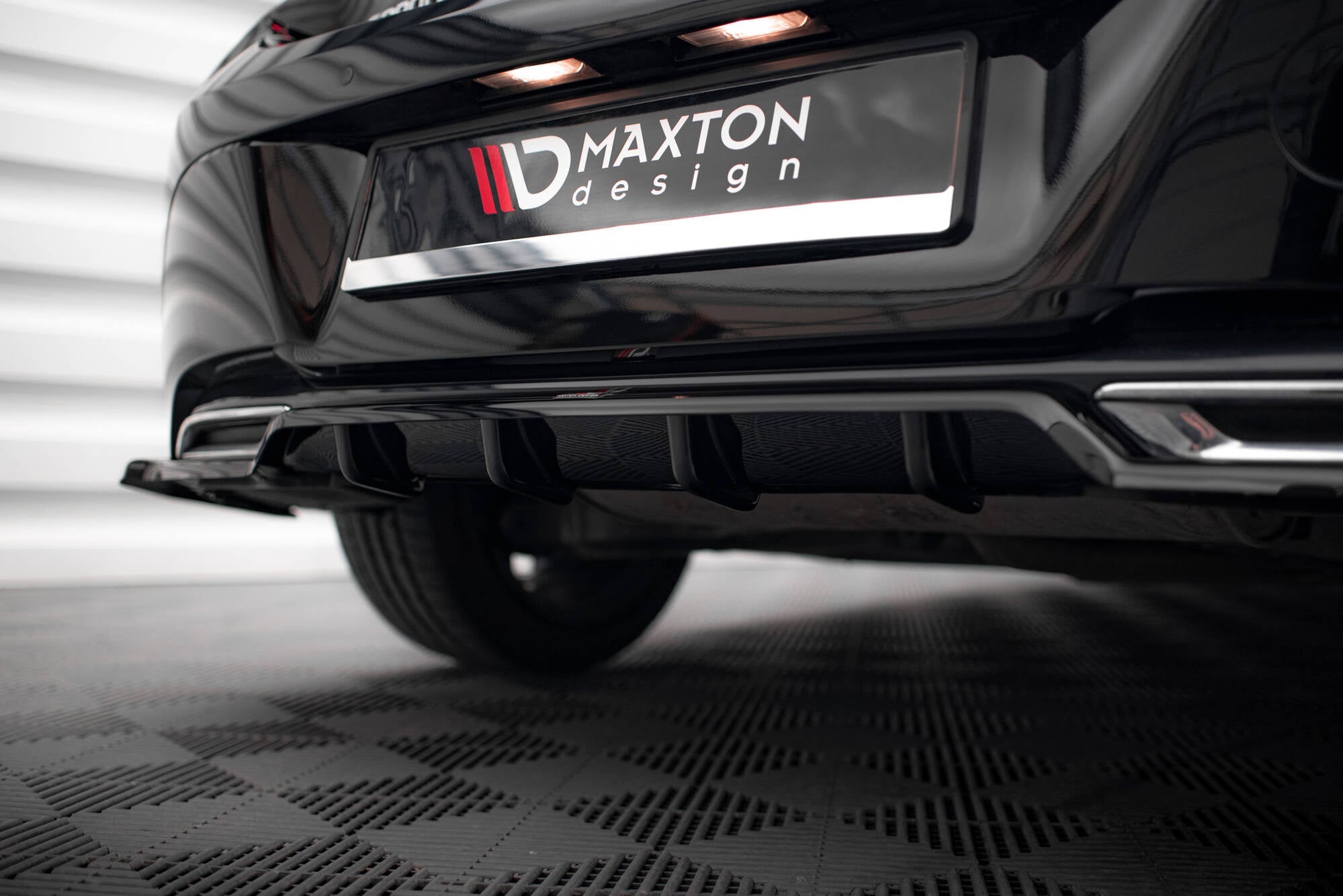 Prelungire splitter bara spate Toyota Corolla Hatchback Mk12 2019- v8 - Maxton Design