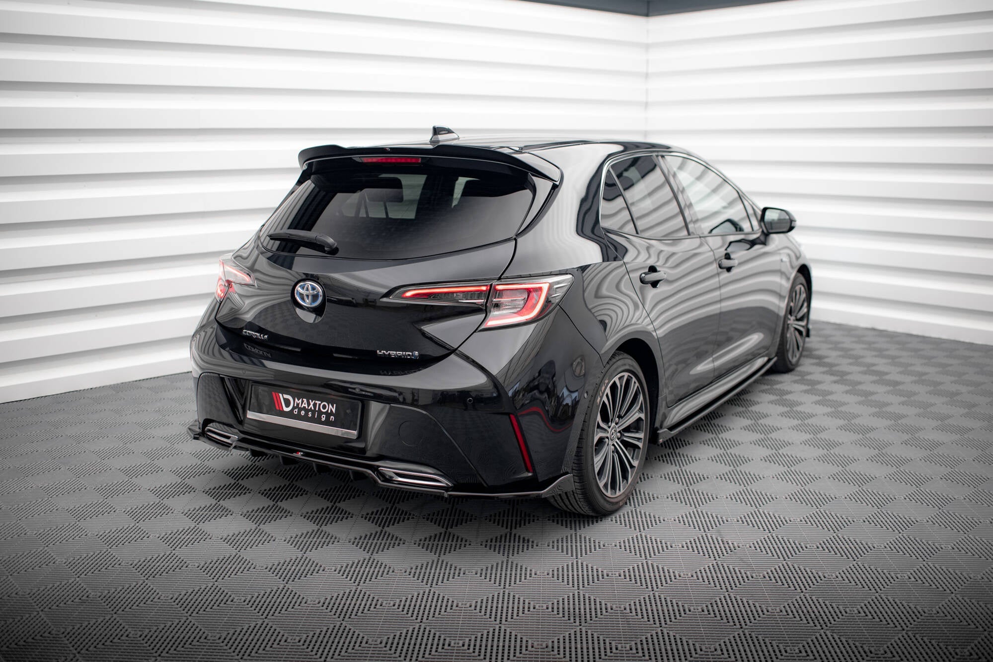 Prelungire splitter bara spate Toyota Corolla Hatchback Mk12 2019- v8 - Maxton Design