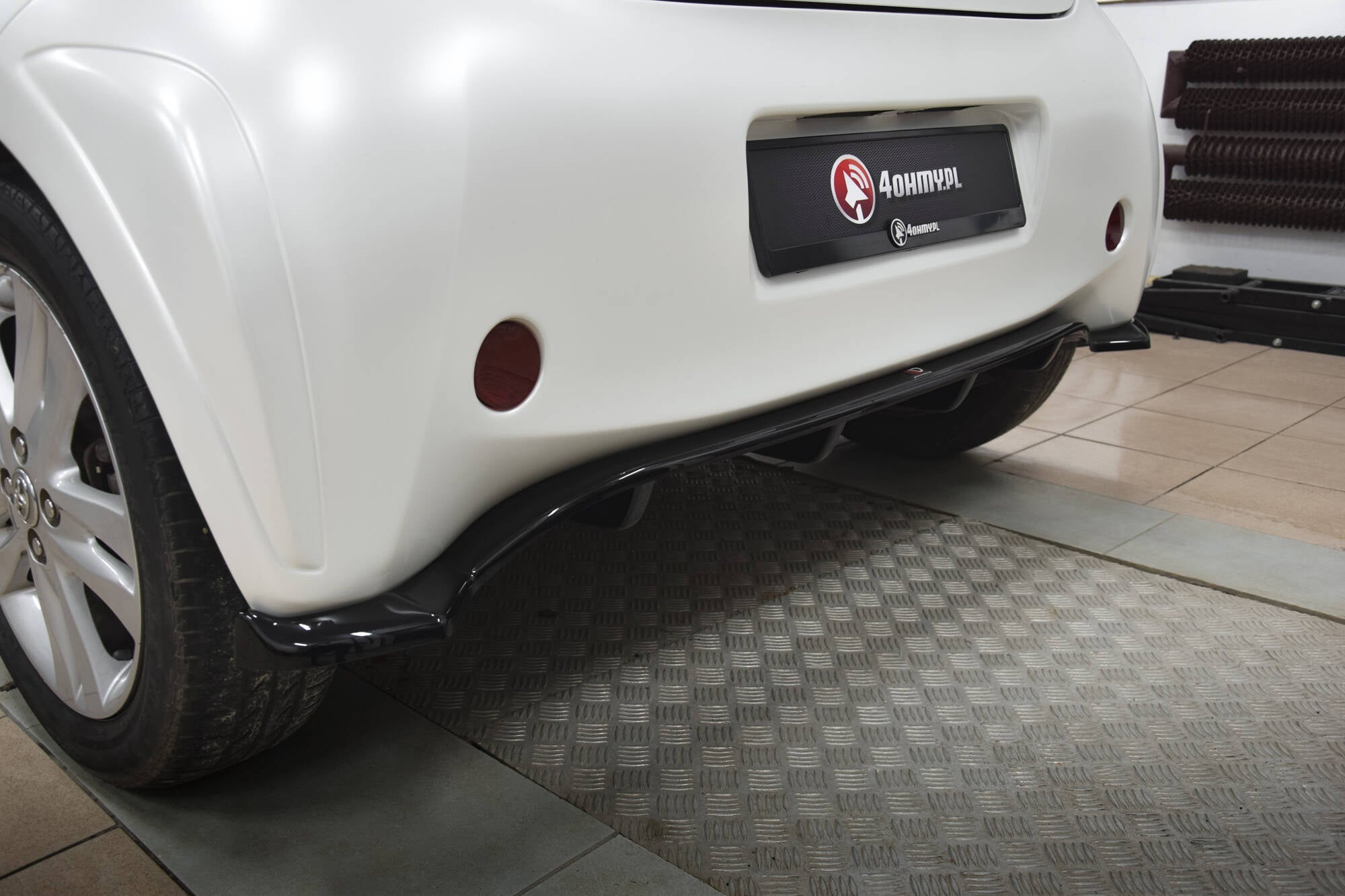 Prelungire splitter bara spate Toyota IQ 2008-2015 v1 - Maxton Design