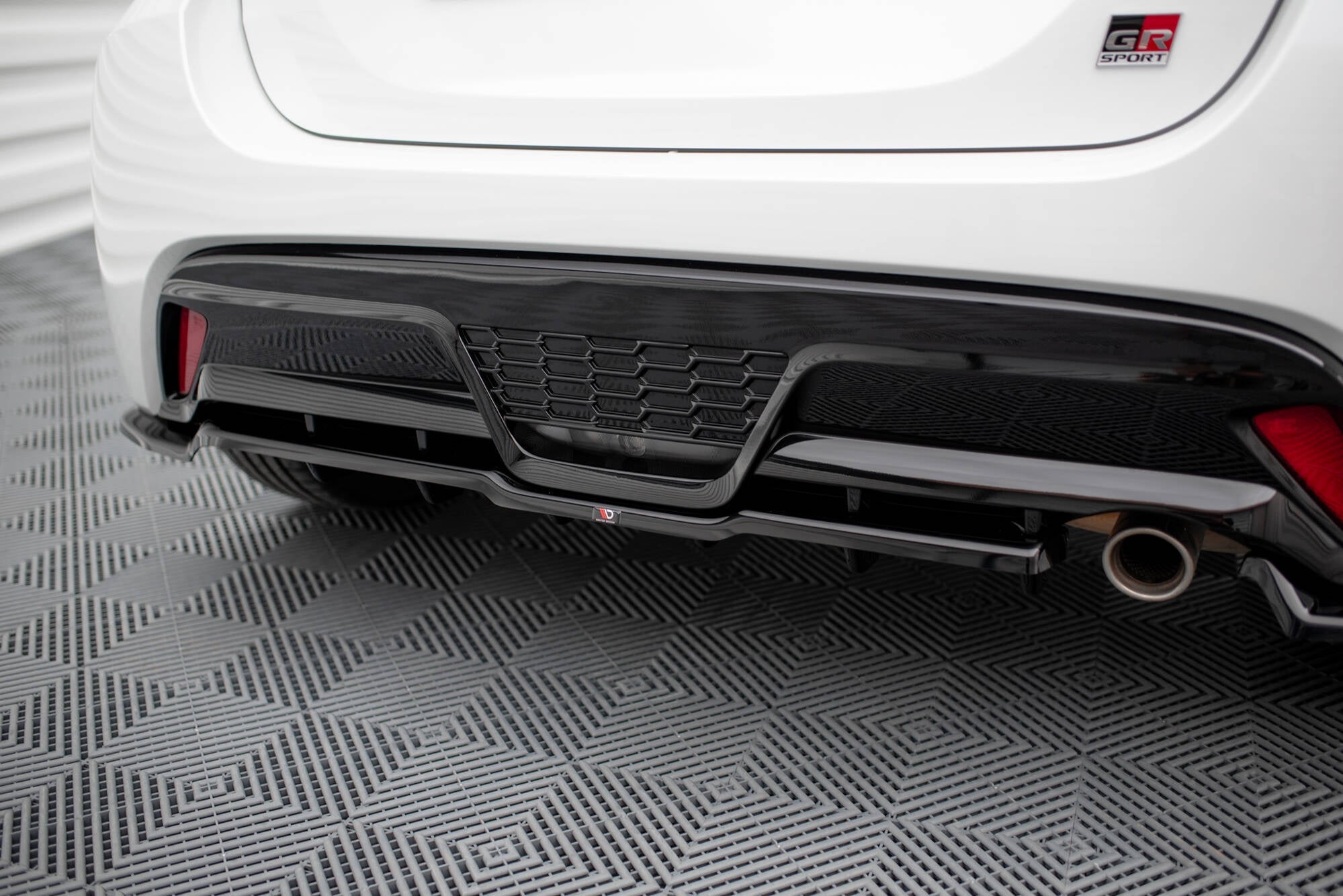 Prelungire splitter bara spate Toyota Yaris GR Sport Mk4 2021- v3 - Maxton Design