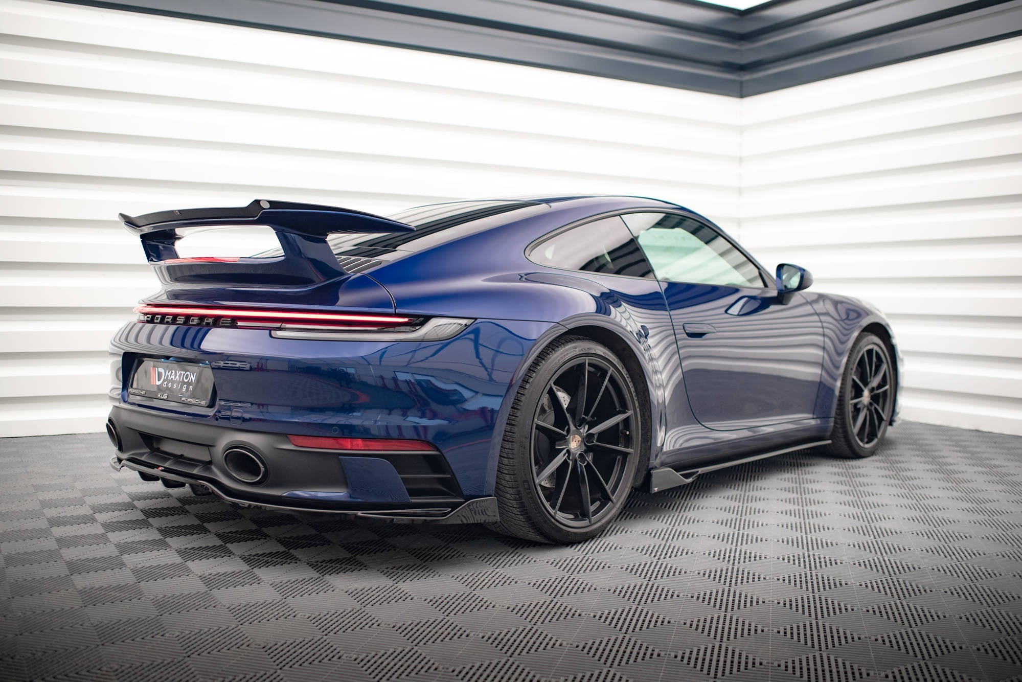 Prelungire splitter bara spate Porsche 911 Carrera Aero 992 2019- v3 - Maxton Design