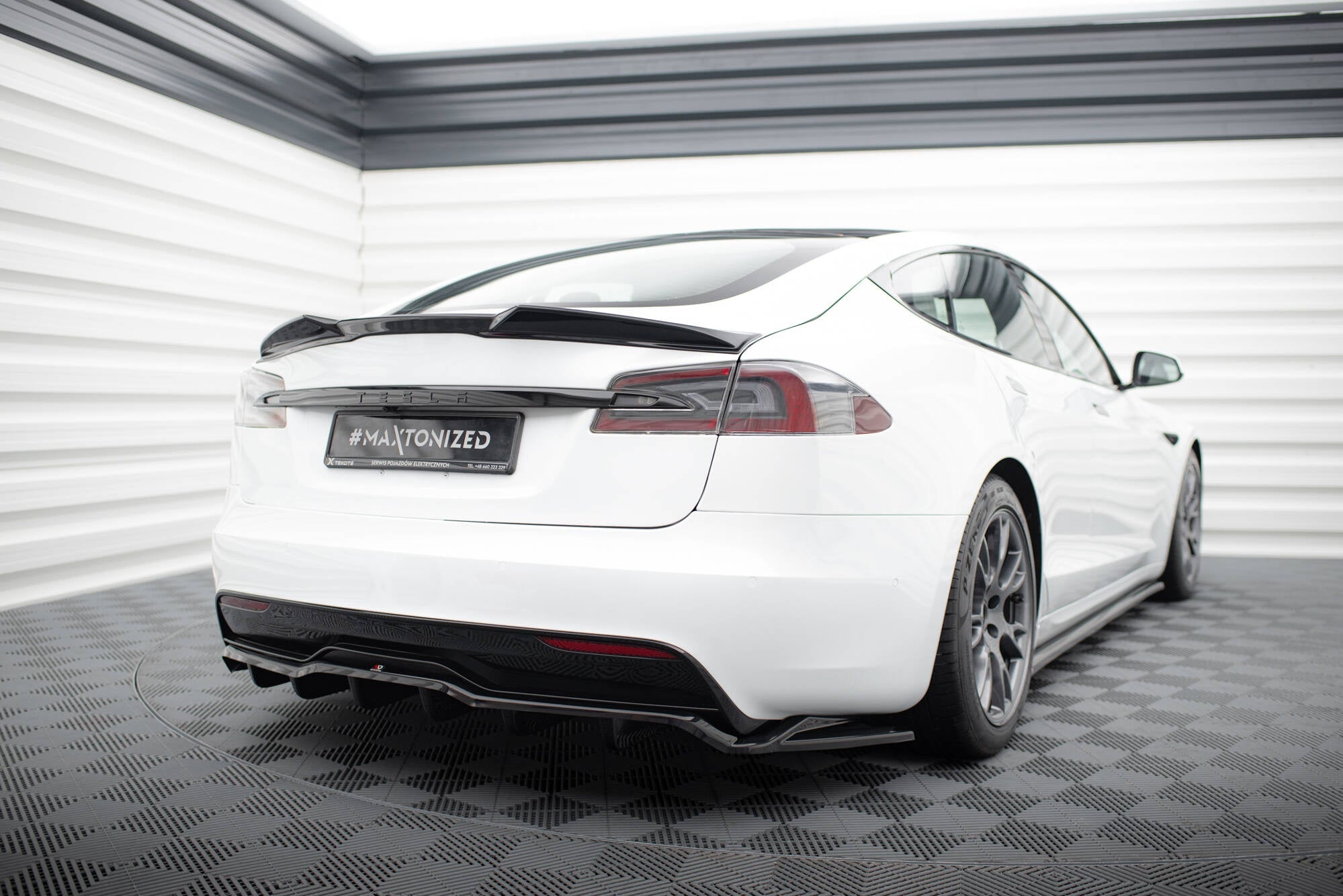 Prelungire splitter bara spate Tesla Model S Plaid Mk1 Facelift 2021- v4 - Maxton Design
