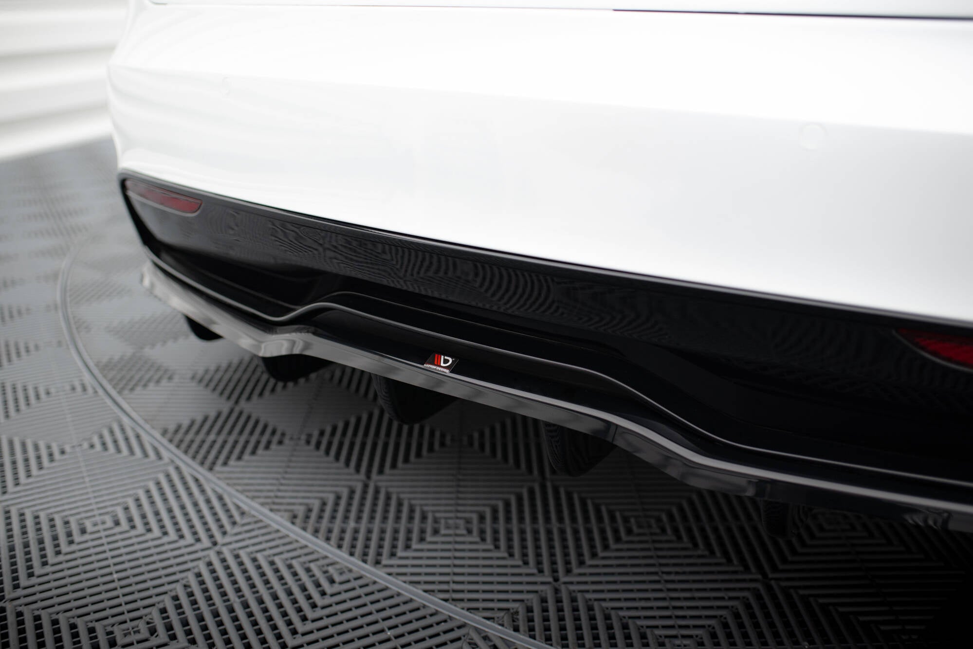 Prelungire splitter bara spate Tesla Model S Plaid Mk1 Facelift 2021- v4 - Maxton Design
