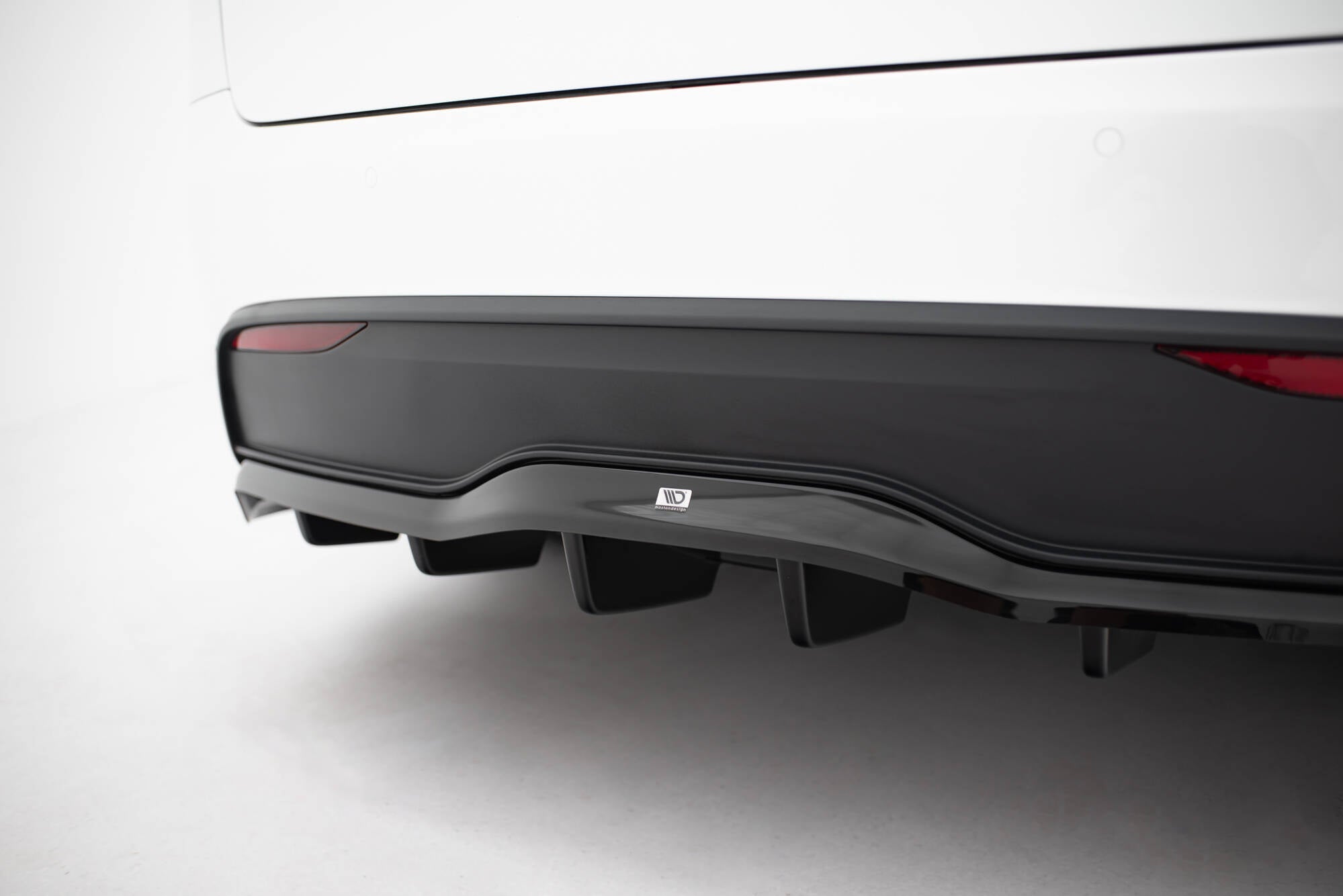 Prelungire splitter bara spate Tesla Model X Mk1 Facelift 2021- v5 - Maxton Design