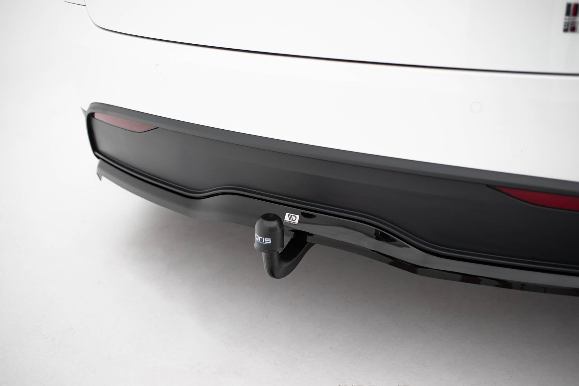 Prelungire splitter bara spate Tesla Model X Mk1 Facelift 2021- v5 - Maxton Design