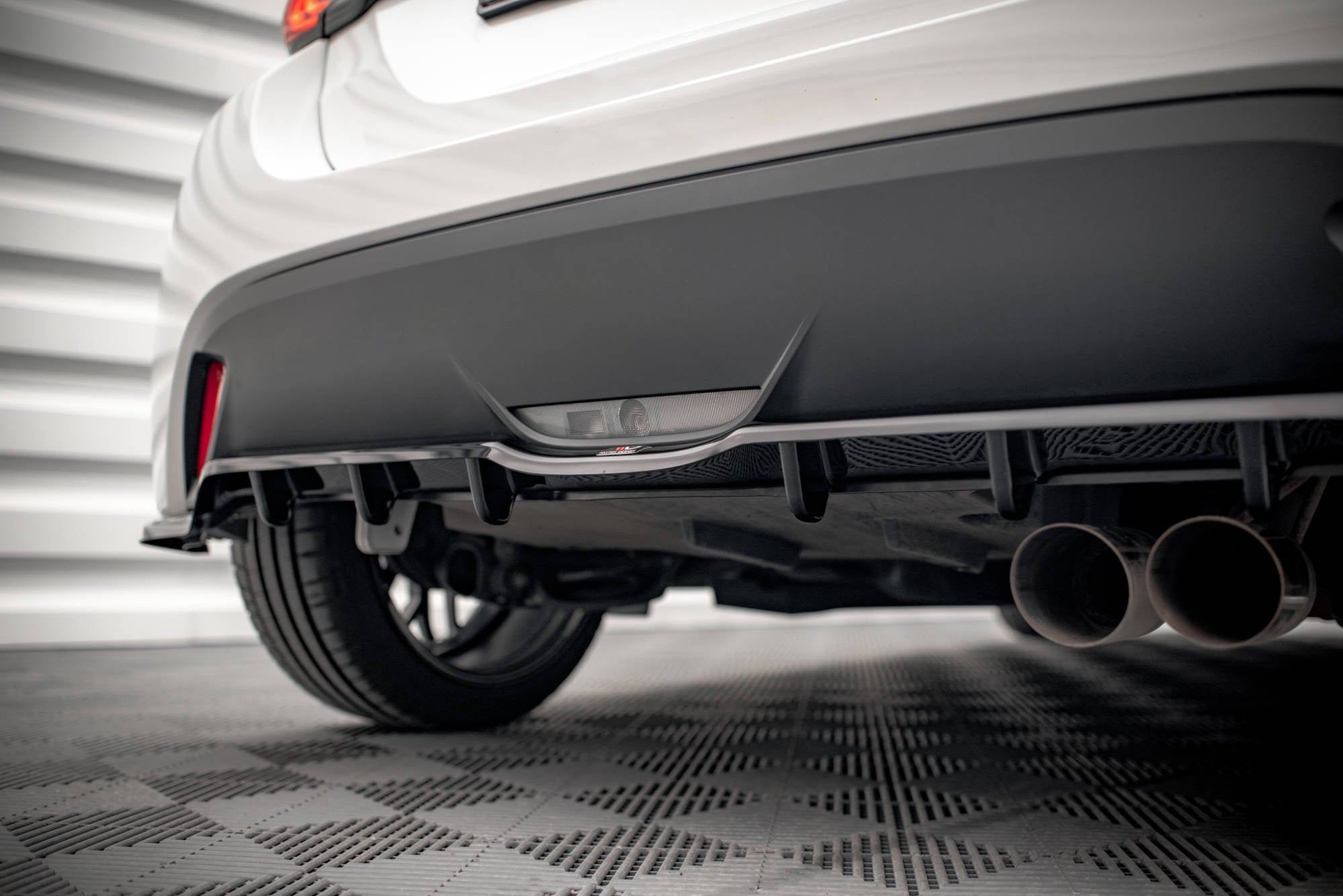 Prelungire splitter bara spate Toyota Yaris Mk4 2019- v2 - Maxton Design