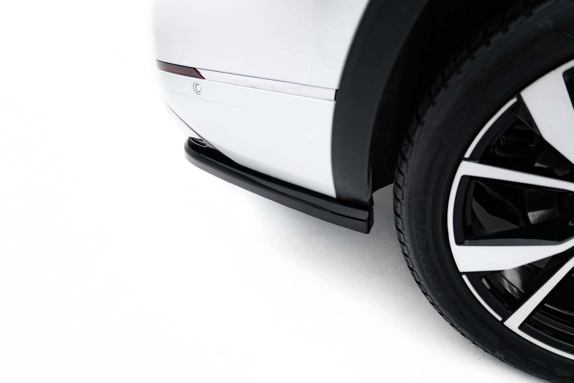 Prelungire splitter bara spate Volkswagen Atlas R-Line Mk1 Facelift 2 2023- v1 - Maxton Design