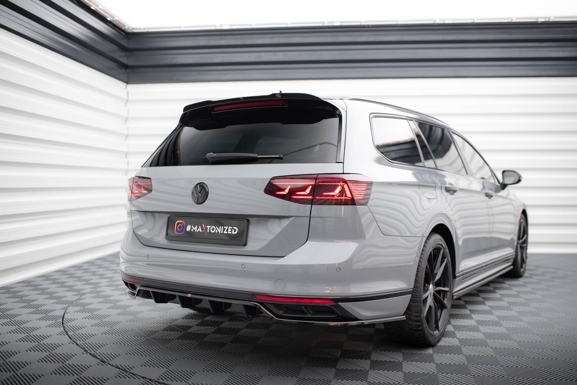 Prelungire splitter bara spate Volkswagen Passat R-Line B8 Facelift 2019- v10 - Maxton Design