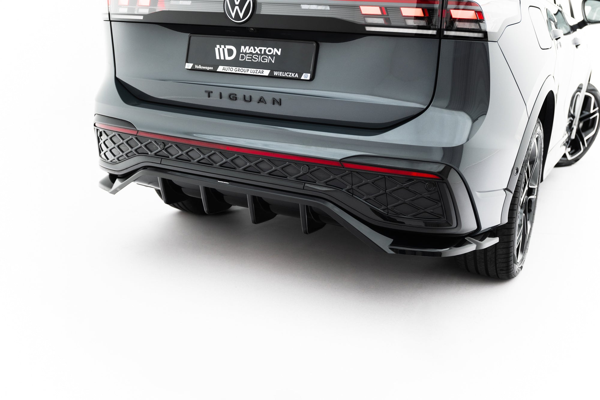 Prelungire splitter bara spate Volkswagen Tiguan R-Line Mk3 2024- v2 - Maxton Design