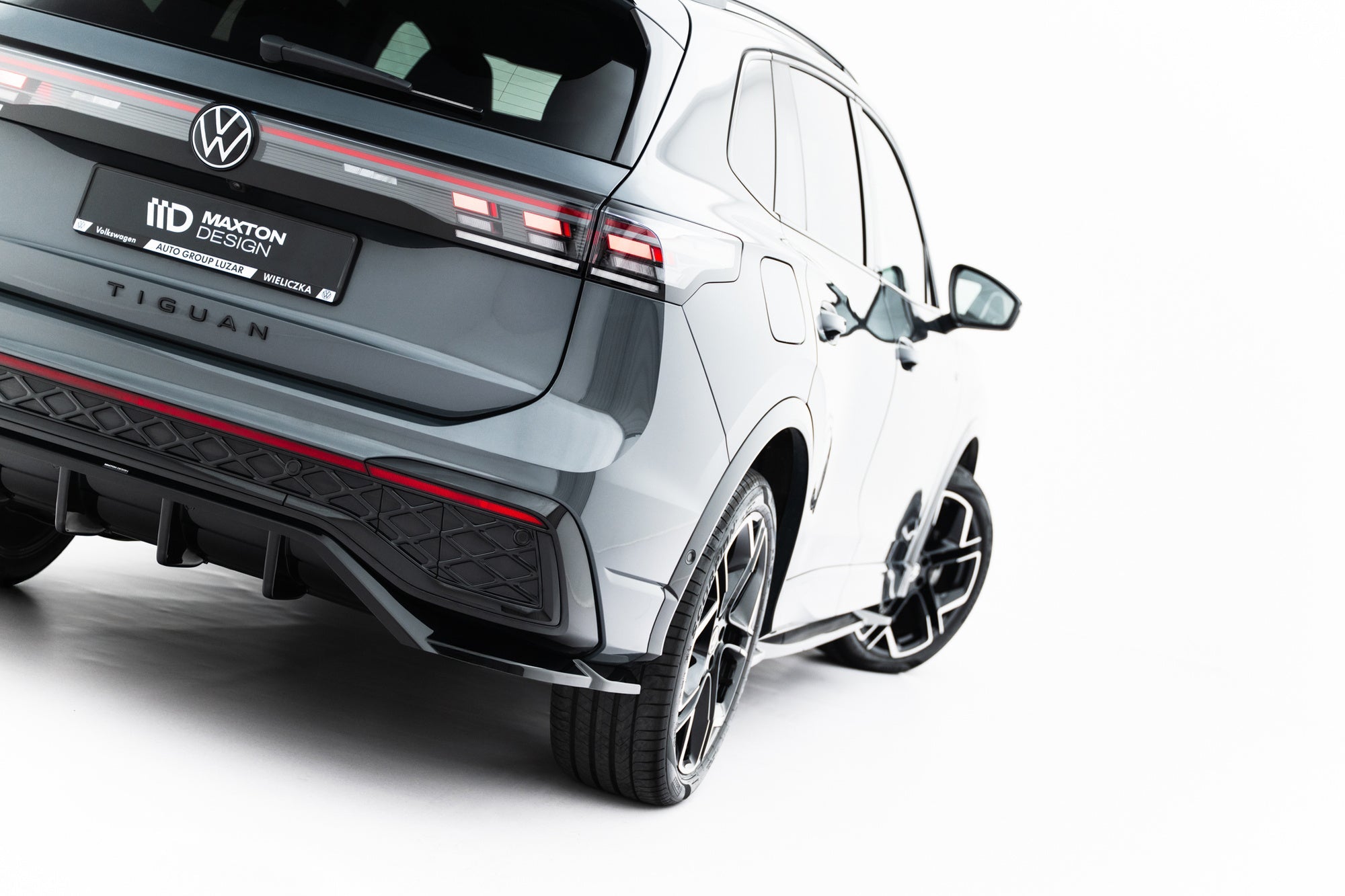 Prelungire splitter bara spate Volkswagen Tiguan R-Line Mk3 2024- v2 - Maxton Design