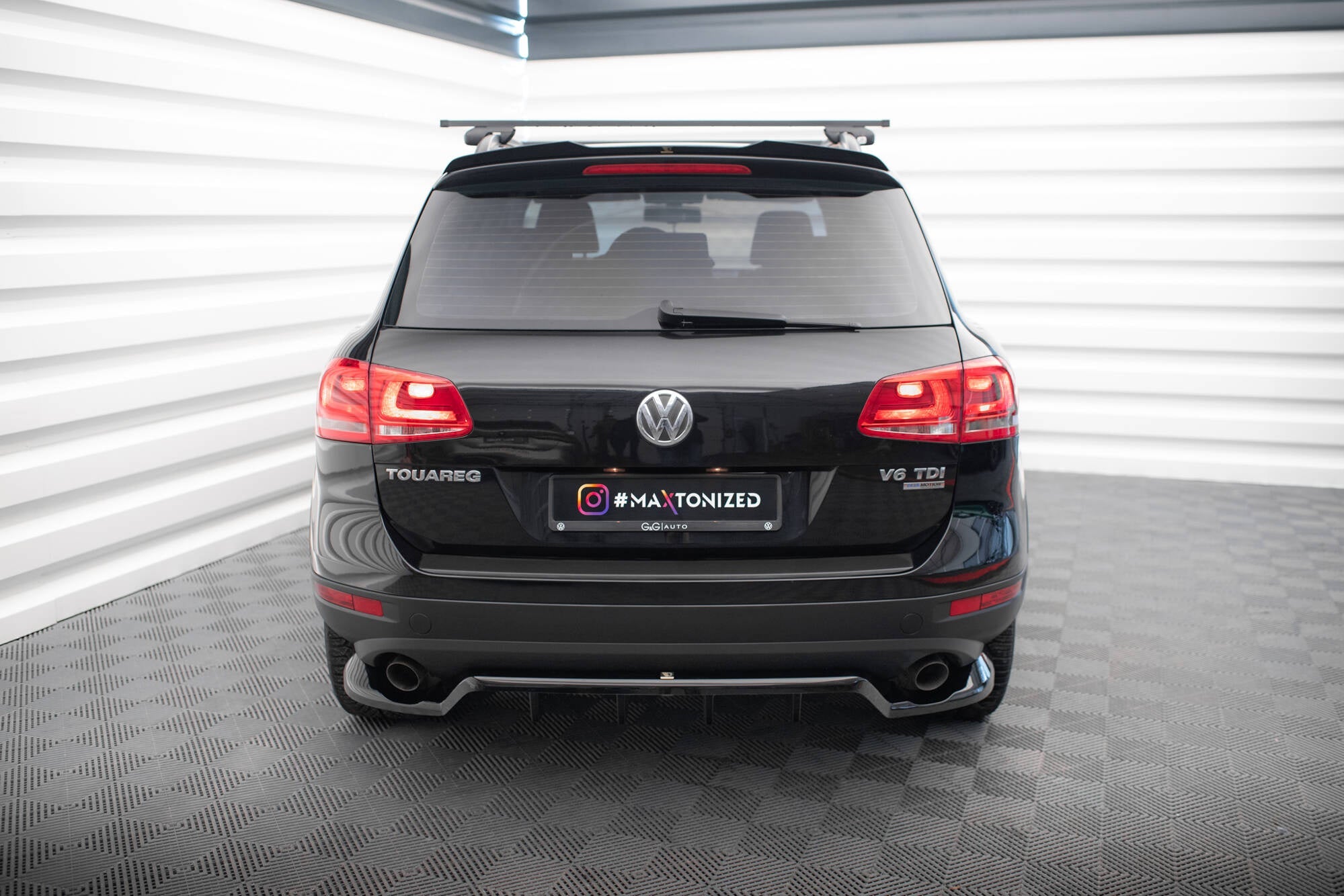 Prelungire splitter bara spate Volkswagen Touareg Mk2 2010-2015 v4 - Maxton Design