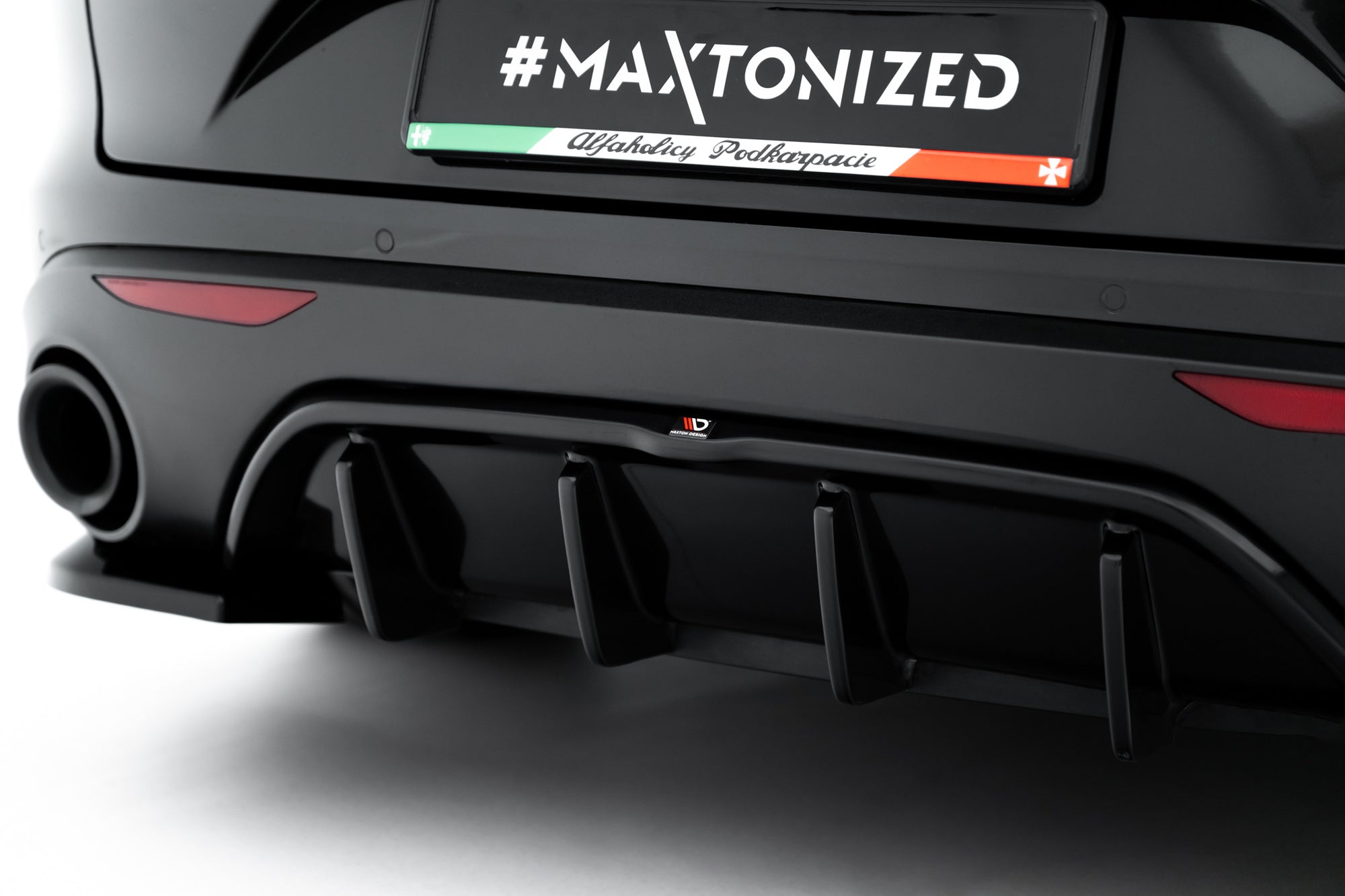 Difuzor bara spate Alfa Romeo Stelvio 2016- v2 - Maxton Design