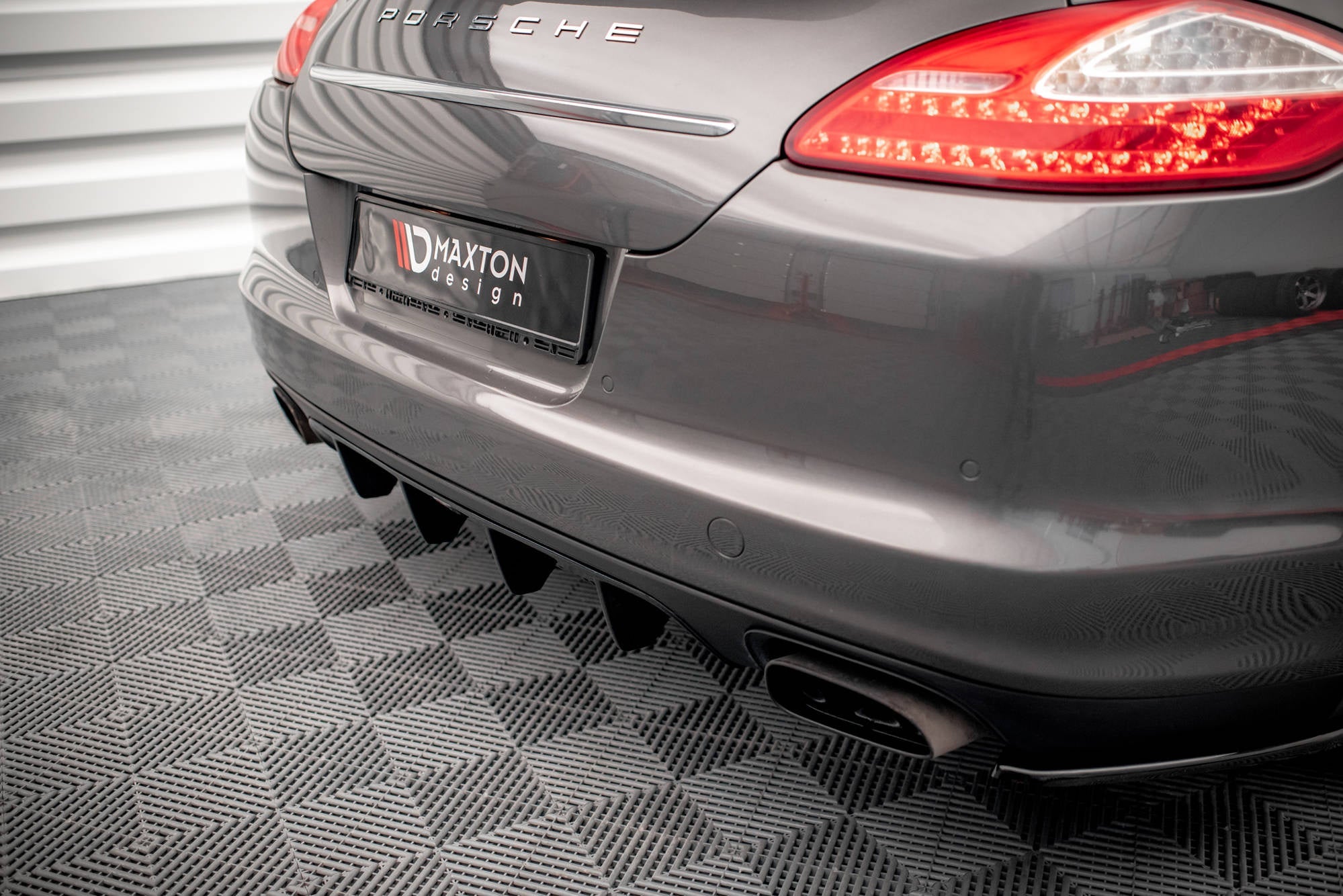 Prelungire difuzor bara spate Panamera / Panamera Diesel 970 2009-2013 v4 - Maxton Design