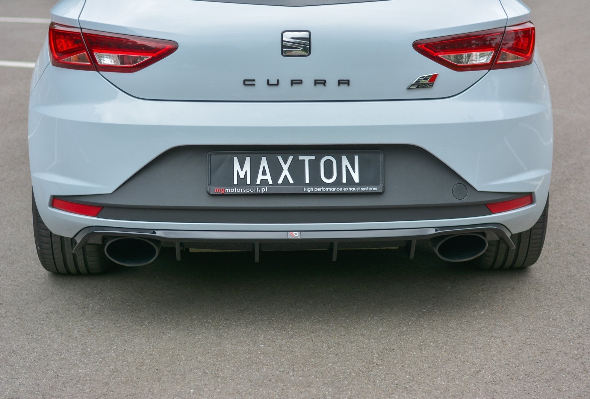 Prelungire difuzor bara spate Seat Leon Mk3 Cupra 2014-2016 v12 - Maxton Design
