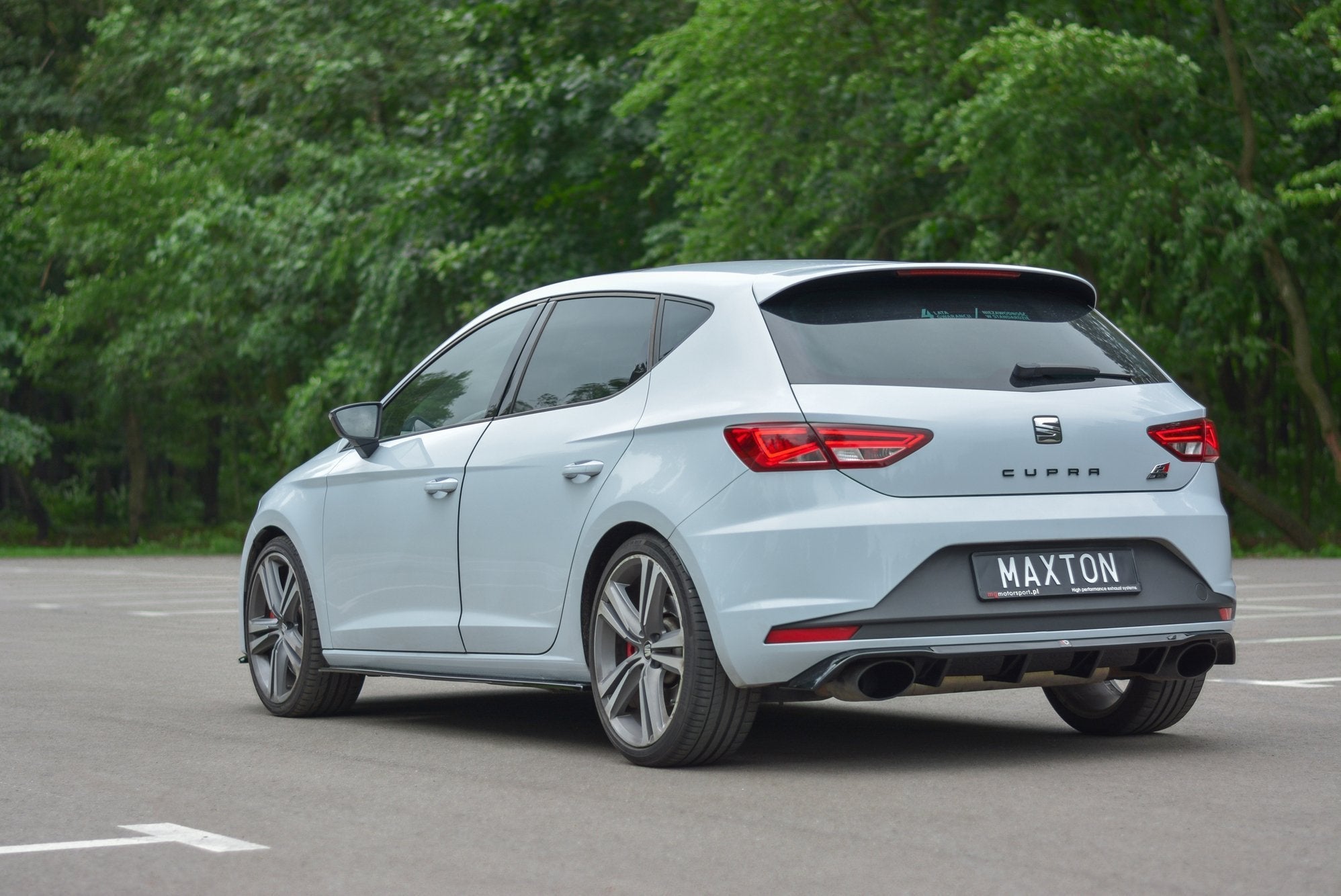 Prelungire difuzor bara spate Seat Leon Mk3 Cupra 2014-2016 v12 - Maxton Design