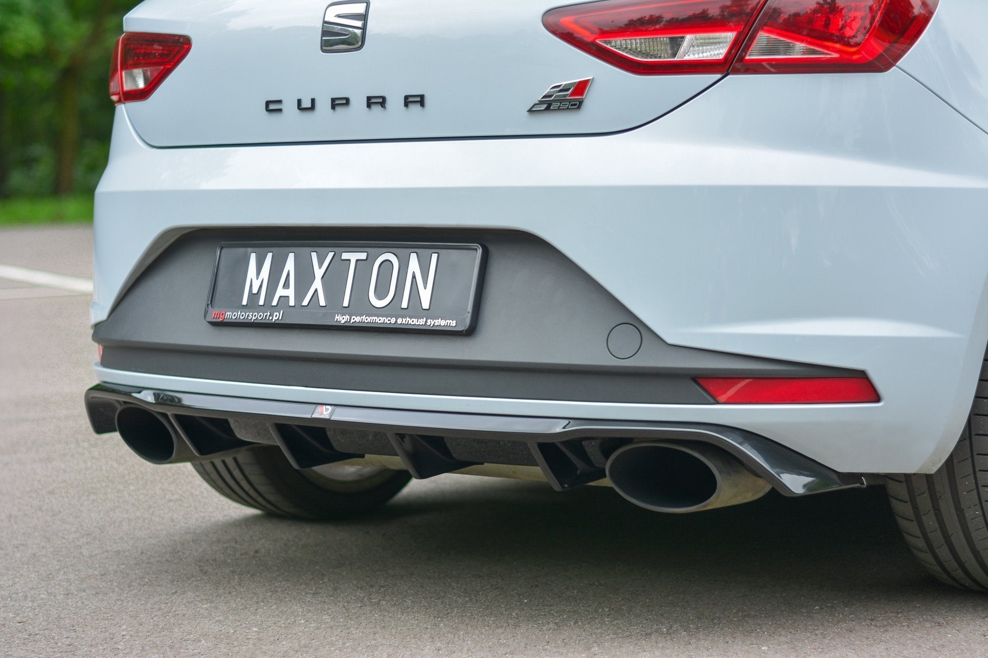 Prelungire difuzor bara spate Seat Leon Mk3 Cupra 2014-2016 v12 - Maxton Design