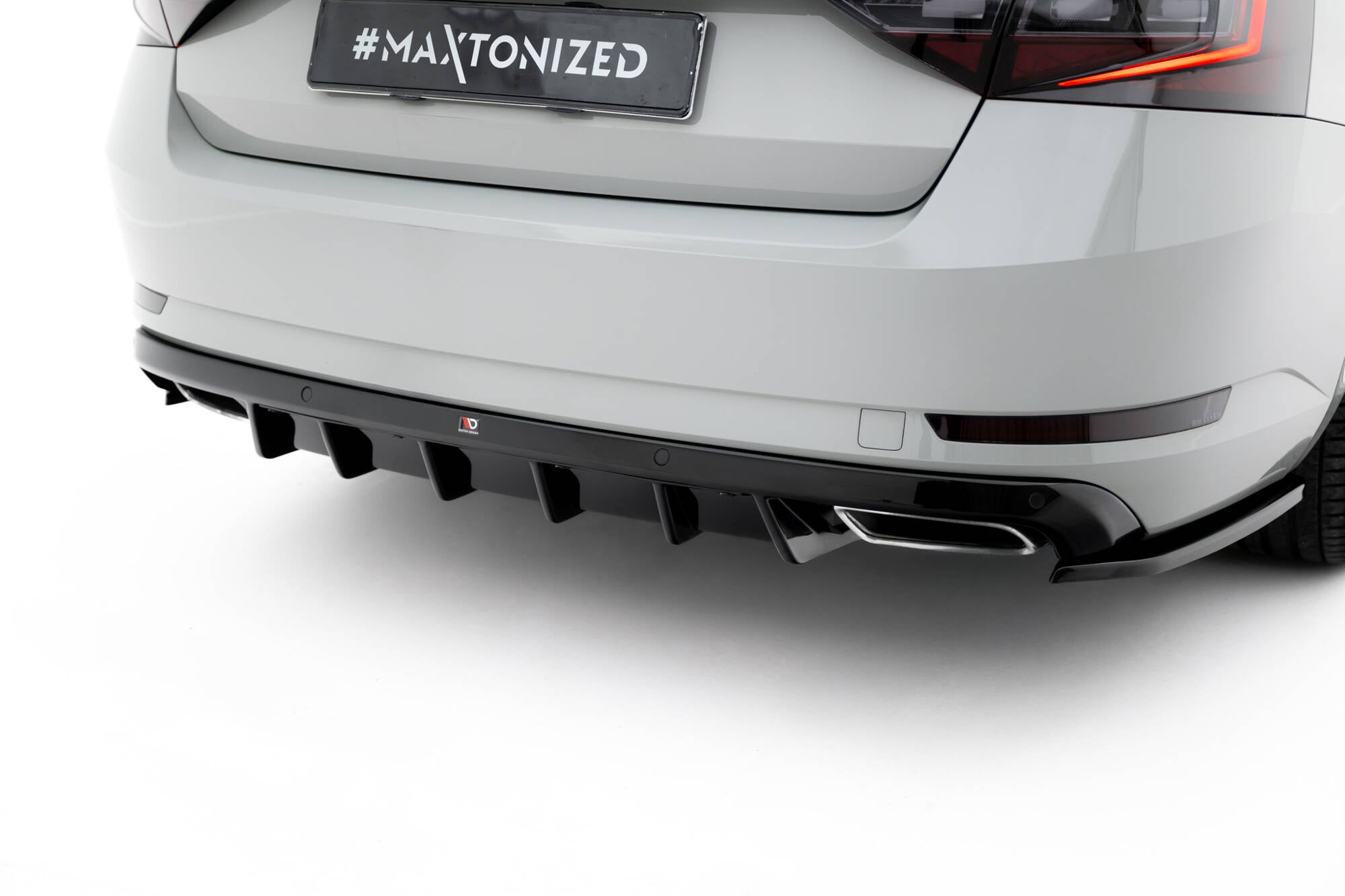 Prelungire difuzor bara spate Skoda Superb Liftback / Combi Mk3 2015-2019 v4 - Maxton Design
