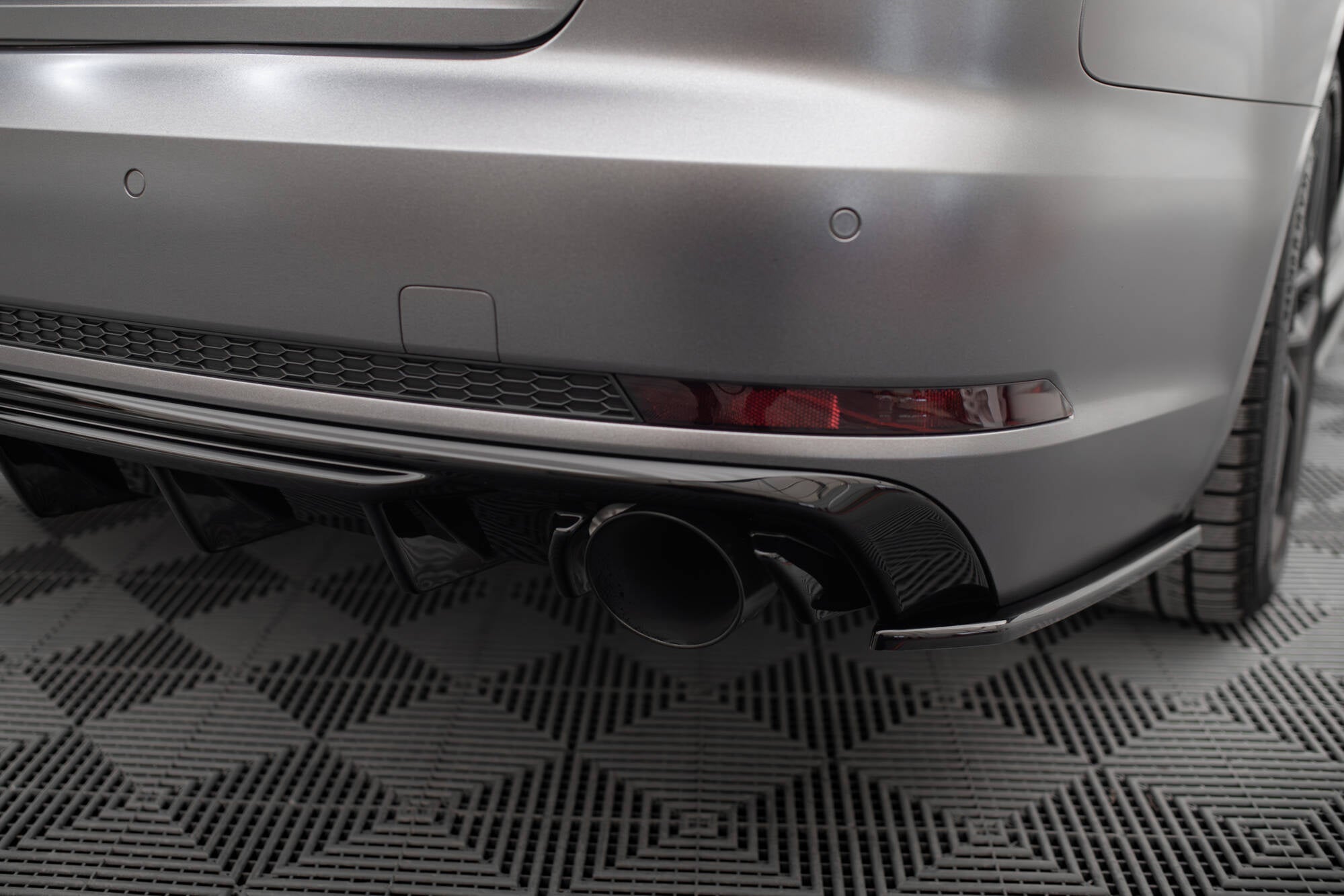 Prelungire difuzor bara spate Audi A4 S-line B9 2015-2019 v26 - Maxton Design