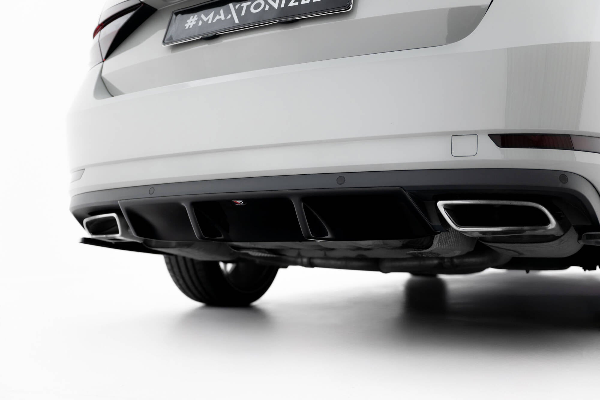 Prelungire difuzor bara spate Skoda Superb Mk3 2015- v2 - Maxton Design