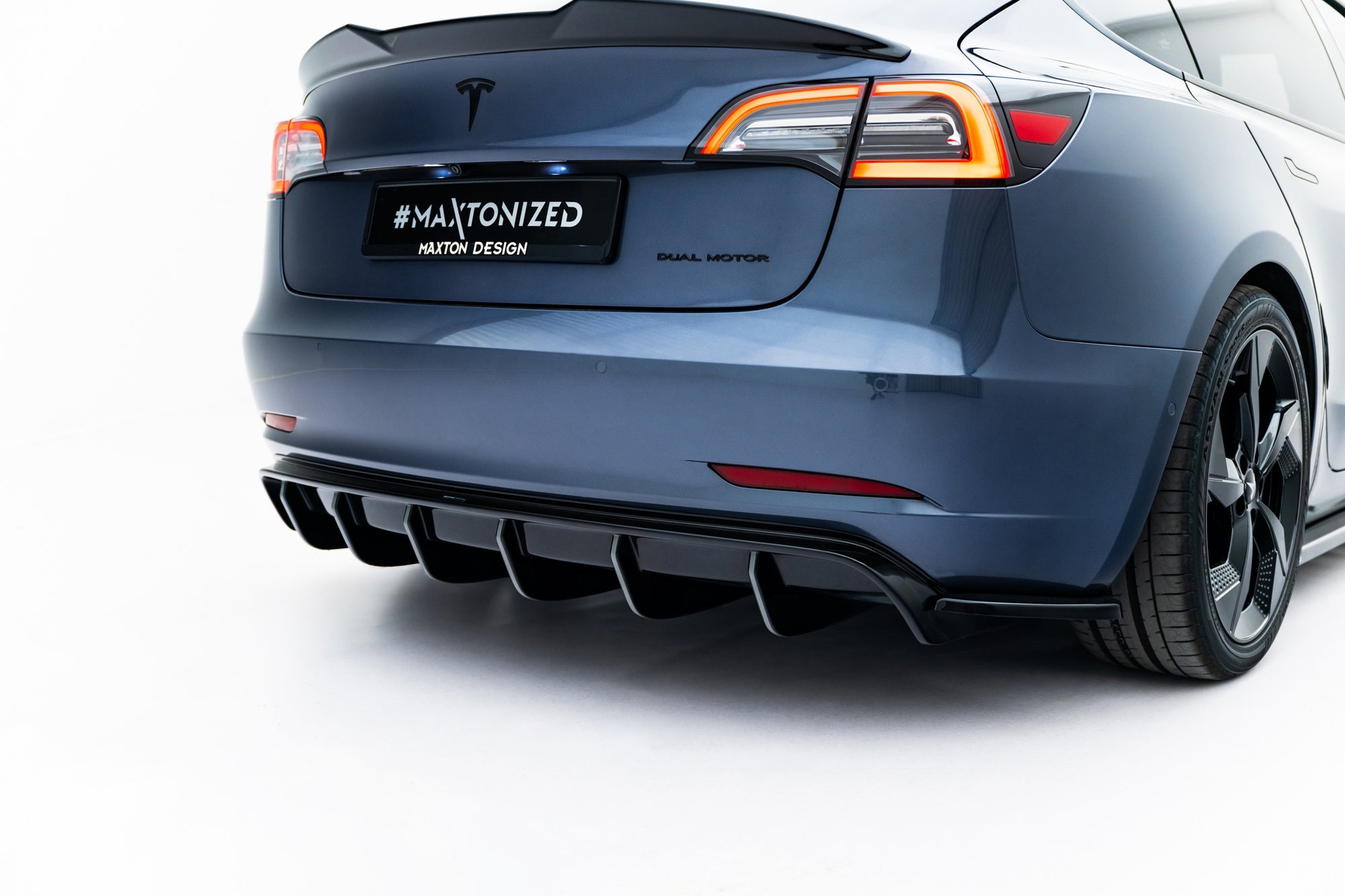 Prelungire difuzor bara spate Tesla Model 3 2017- v3 - Maxton Design
