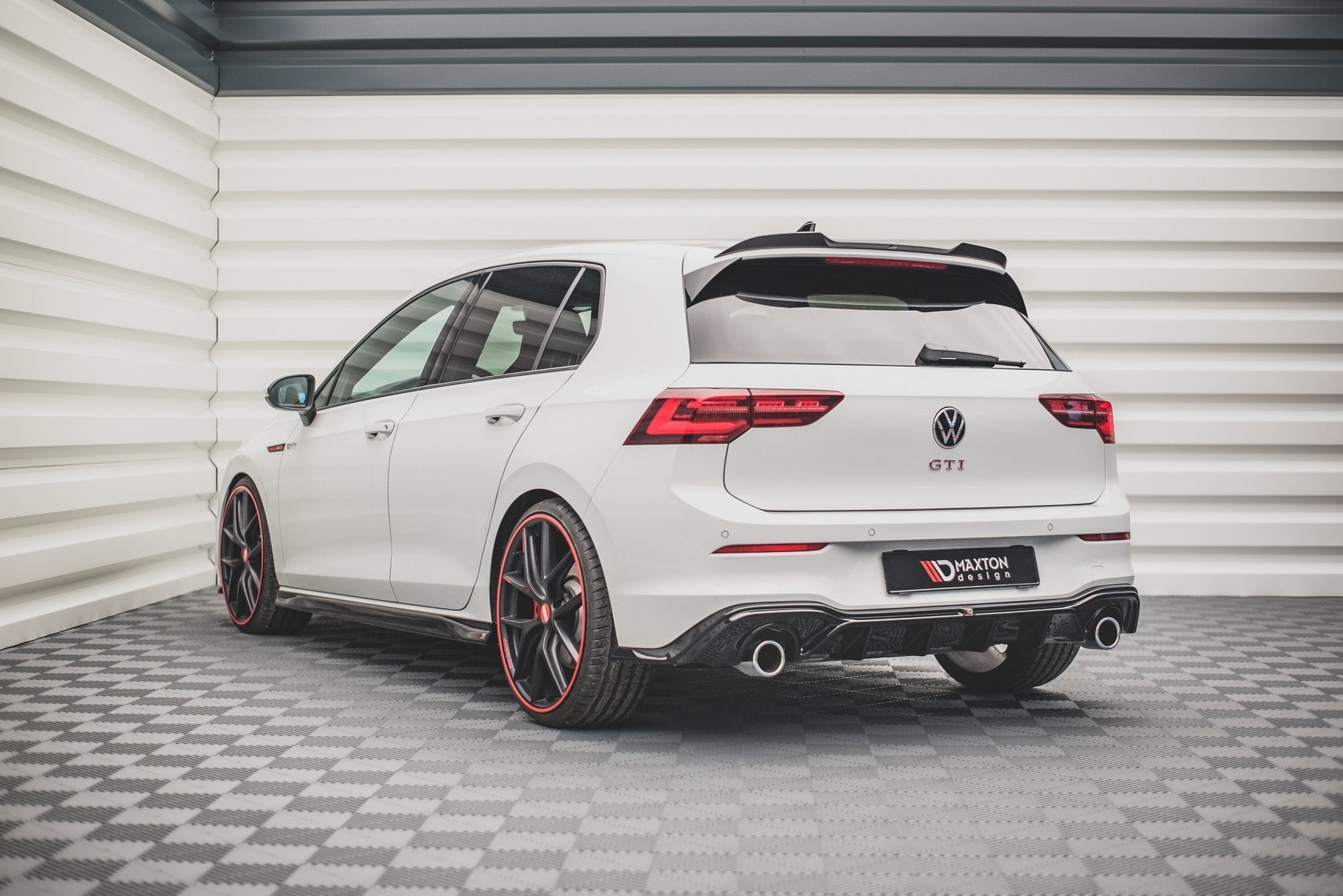 Prelungire difuzor bara spate Volkswagen Golf 8 GTI 2020- v12 - Maxton Design
